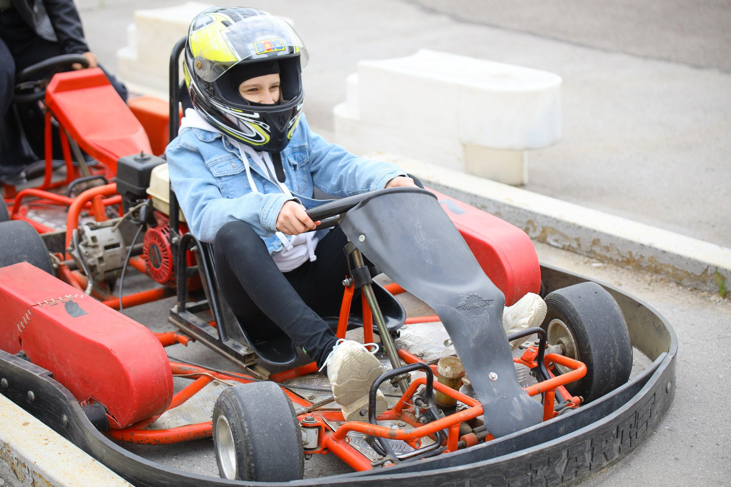 Репортаж. Празднование окончания учебного года в Некрасово. Фотограф в Туле Крупский АнДРей. Фотостудия «КАДР71» в Туле