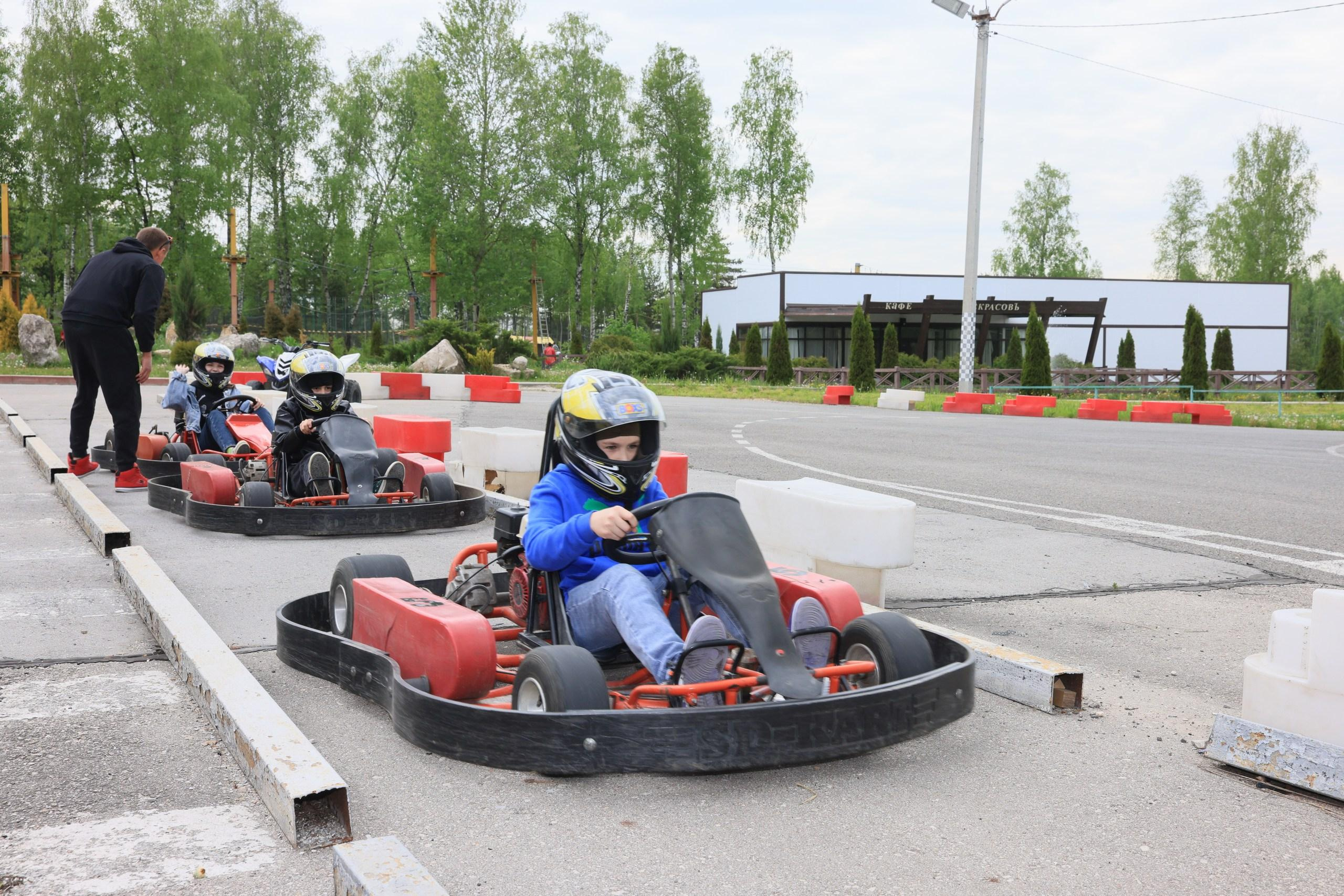 Репортаж. Празднование окончания учебного года в Некрасово. Фотограф в Туле Крупский АнДРей. Фотостудия «КАДР71» в Туле