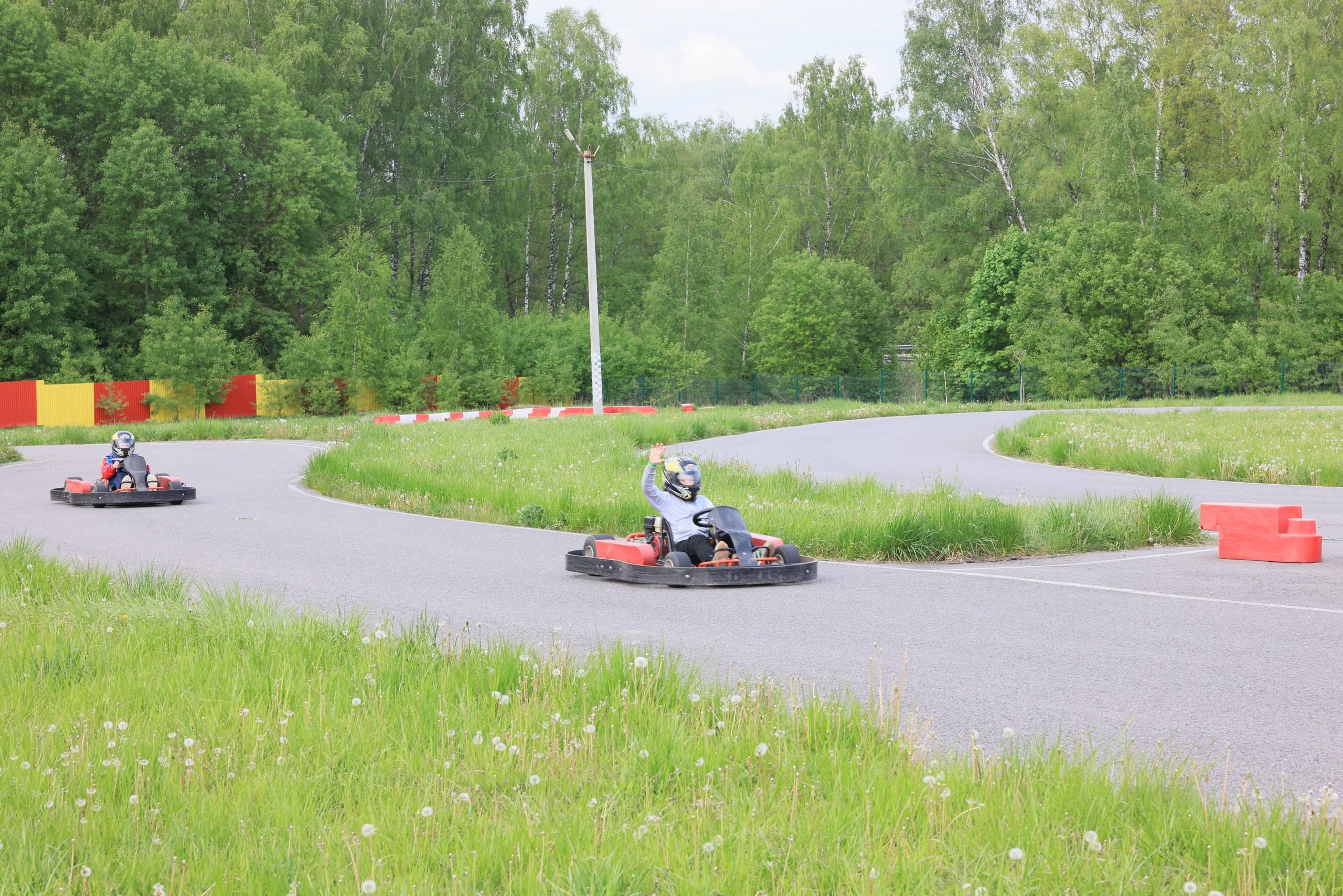 Репортаж. Празднование окончания учебного года в Некрасово. Фотограф в Туле Крупский АнДРей. Фотостудия «КАДР71» в Туле
