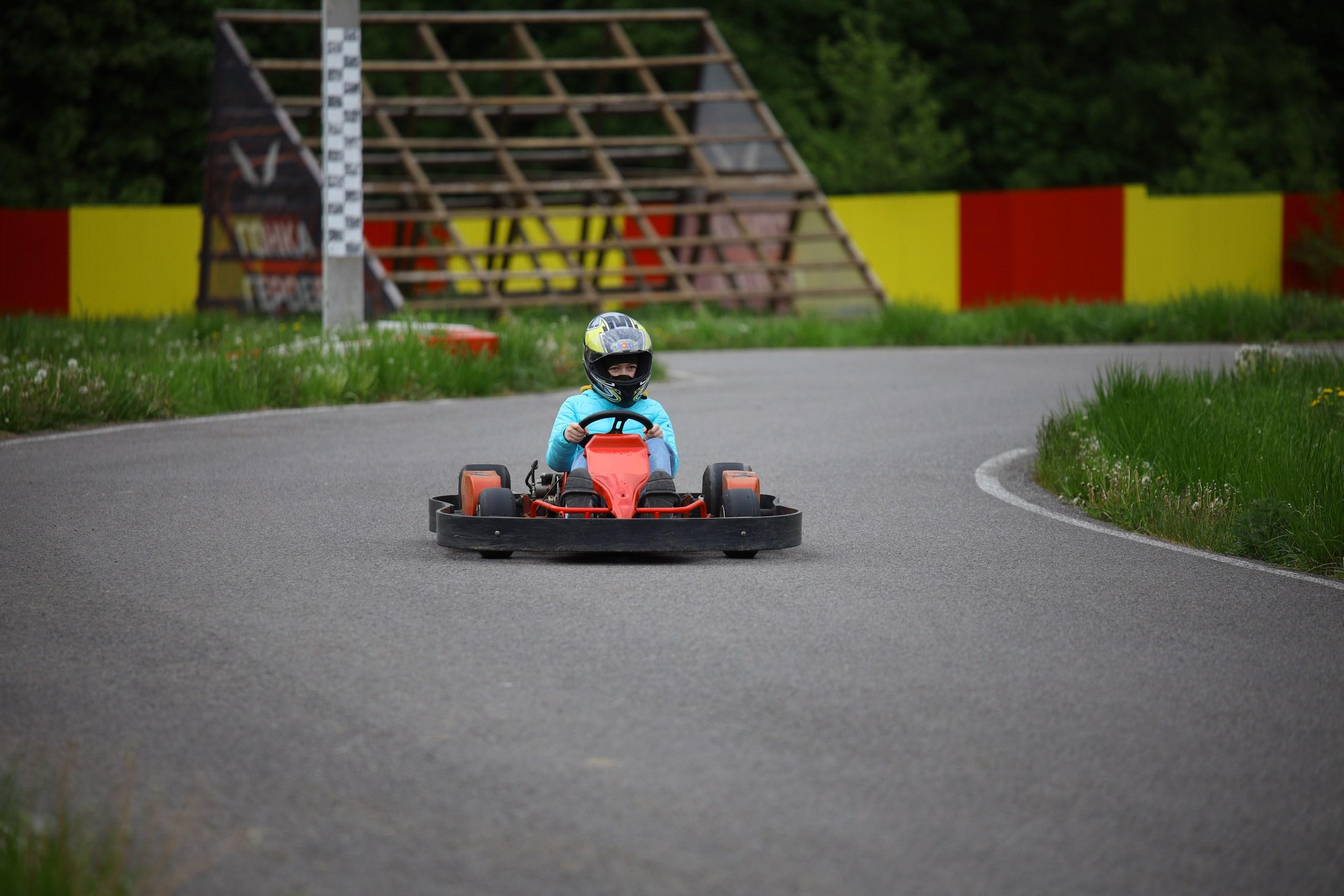 Репортаж. Празднование окончания учебного года в Некрасово. Фотограф в Туле Крупский АнДРей. Фотостудия «КАДР71» в Туле