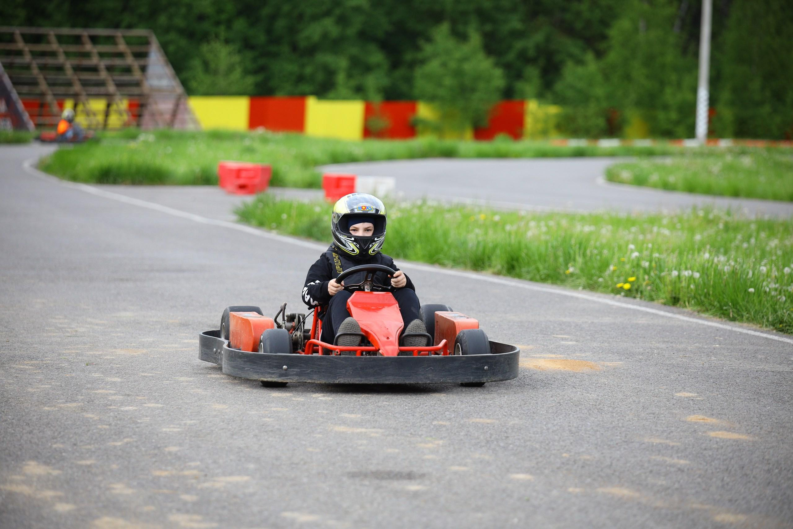 Репортаж. Празднование окончания учебного года в Некрасово. Фотограф в Туле Крупский АнДРей. Фотостудия «КАДР71» в Туле