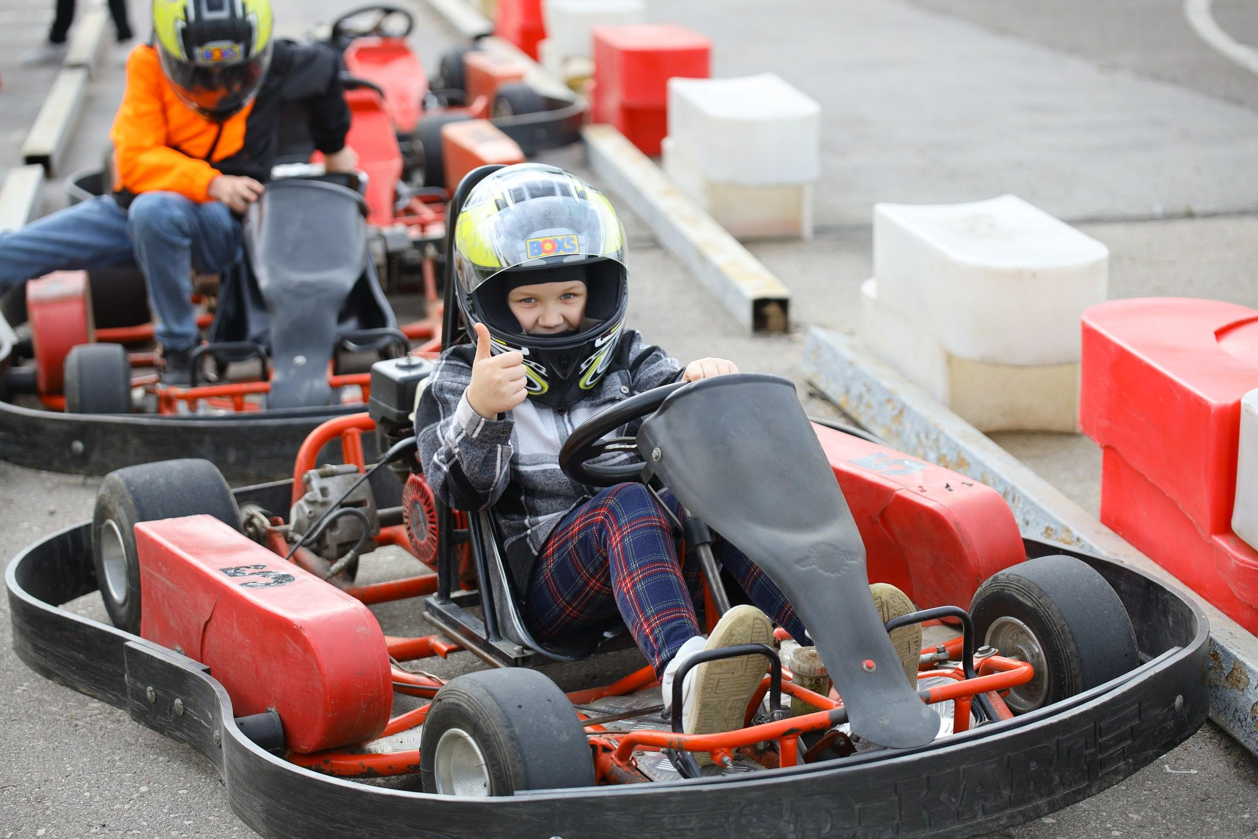 Репортаж. Празднование окончания учебного года в Некрасово. Фотограф в Туле Крупский АнДРей. Фотостудия «КАДР71» в Туле