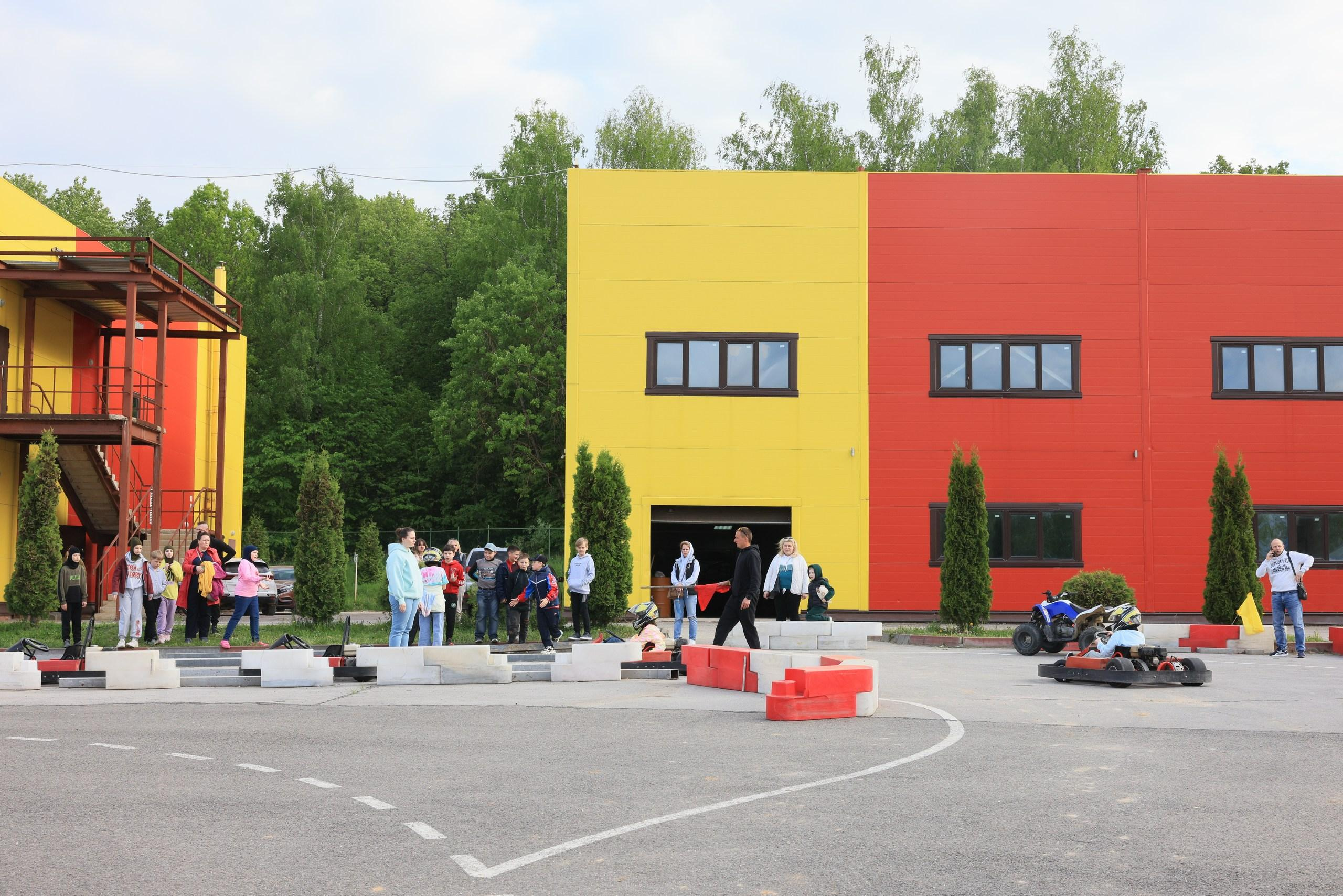 Репортаж. Празднование окончания учебного года в Некрасово. Фотограф в Туле Крупский АнДРей. Фотостудия «КАДР71» в Туле