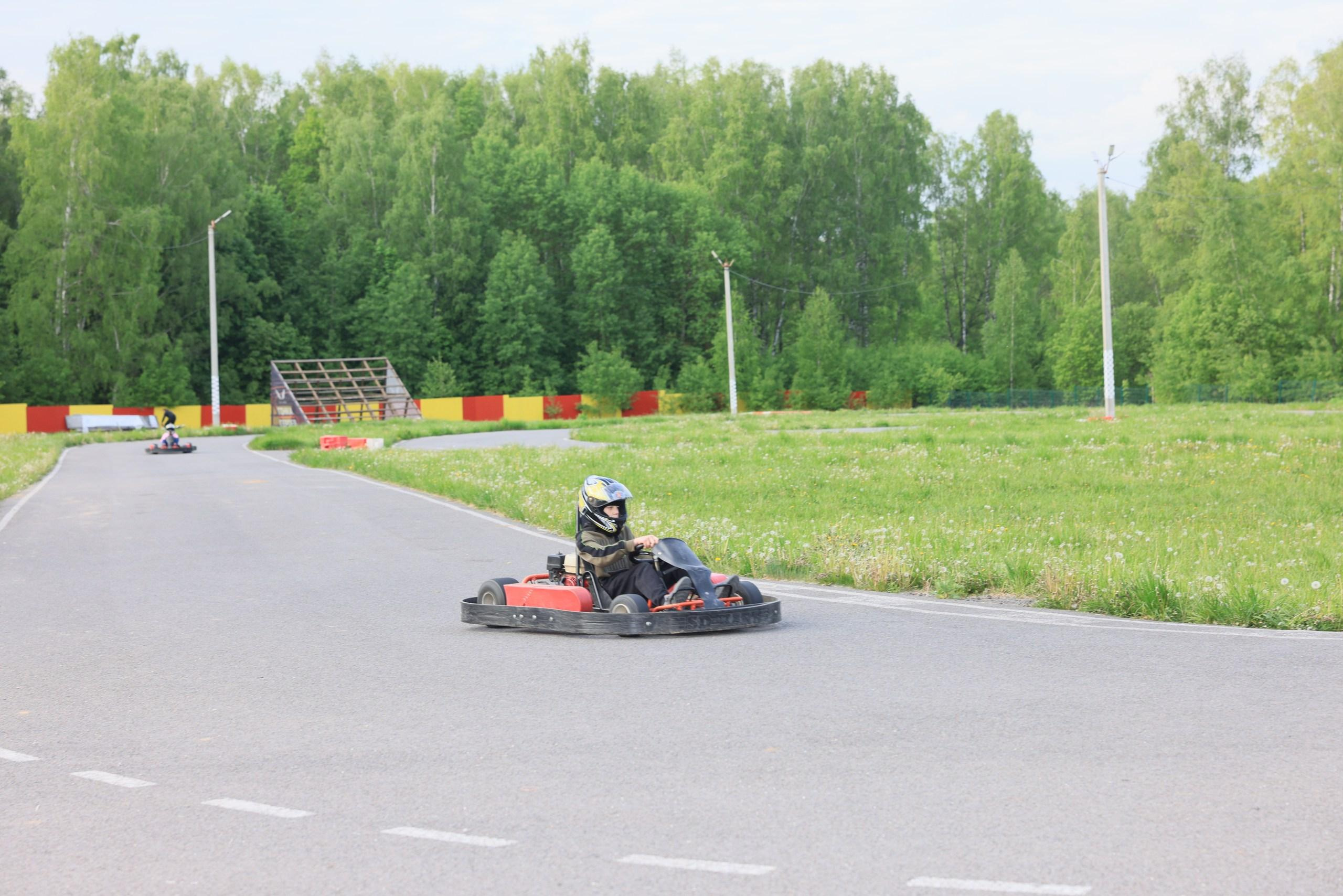 Репортаж. Празднование окончания учебного года в Некрасово. Фотограф в Туле Крупский АнДРей. Фотостудия «КАДР71» в Туле