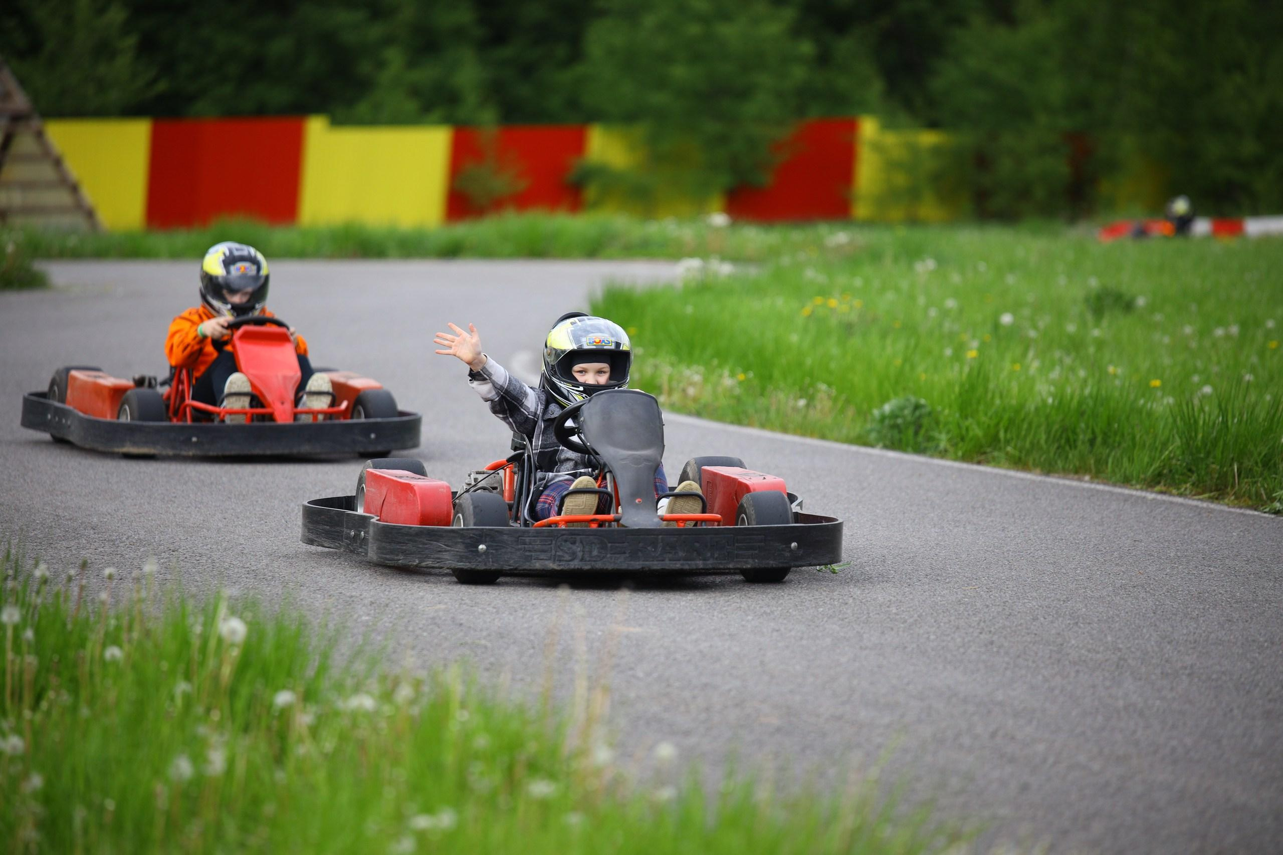 Репортаж. Празднование окончания учебного года в Некрасово. Фотограф в Туле Крупский АнДРей. Фотостудия «КАДР71» в Туле
