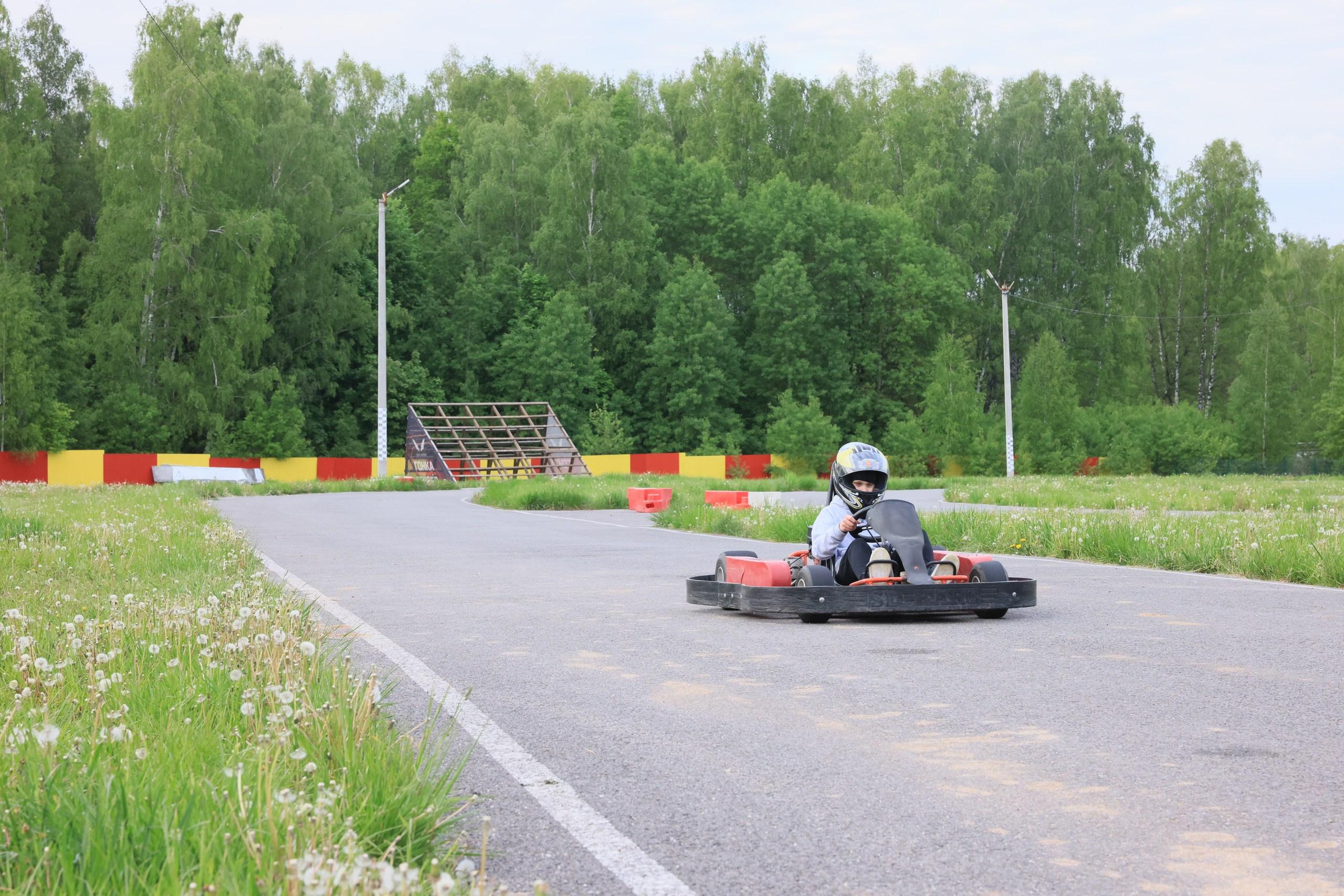 Репортаж. Празднование окончания учебного года в Некрасово. Фотограф в Туле Крупский АнДРей. Фотостудия «КАДР71» в Туле