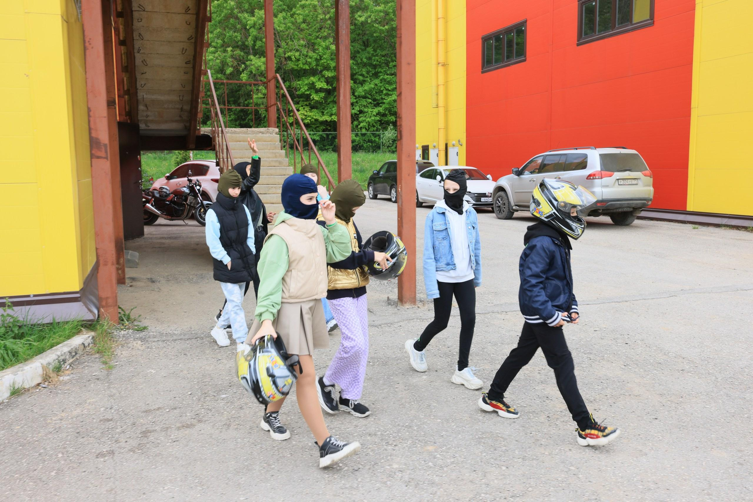 Репортаж. Празднование окончания учебного года в Некрасово. Фотограф в Туле Крупский АнДРей. Фотостудия «КАДР71» в Туле