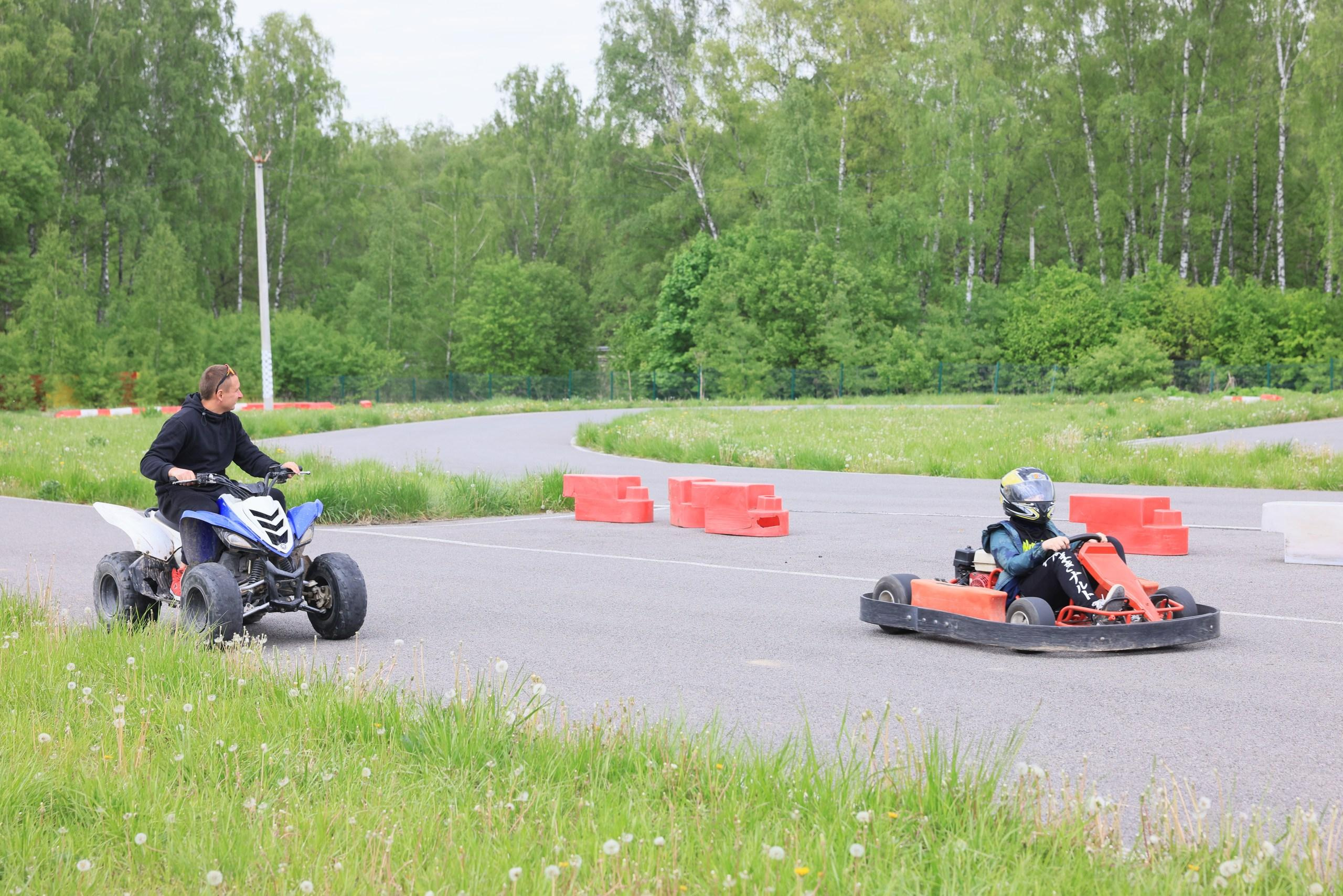 Репортаж. Празднование окончания учебного года в Некрасово. Фотограф в Туле Крупский АнДРей. Фотостудия «КАДР71» в Туле