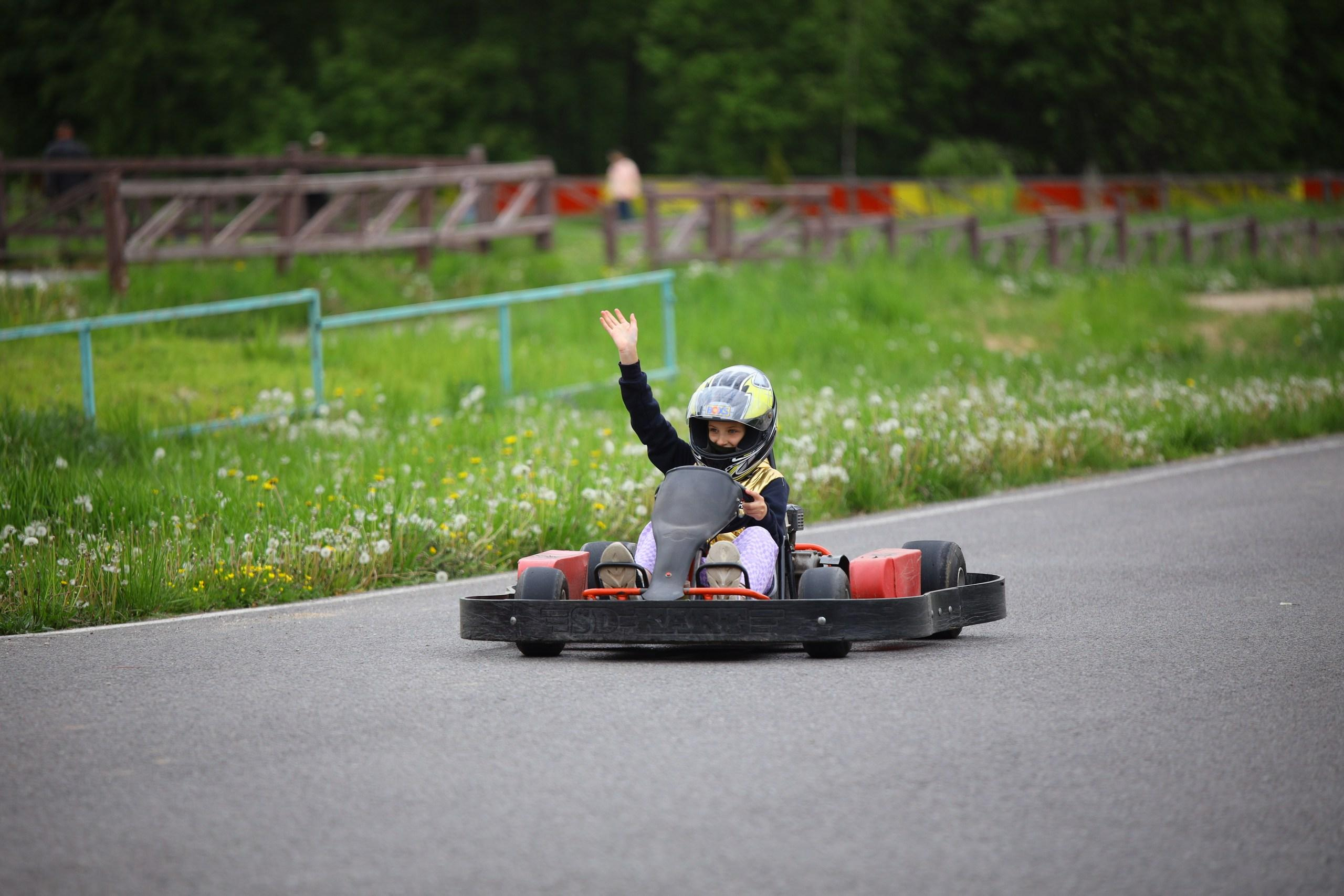 Репортаж. Празднование окончания учебного года в Некрасово. Фотограф в Туле Крупский АнДРей. Фотостудия «КАДР71» в Туле
