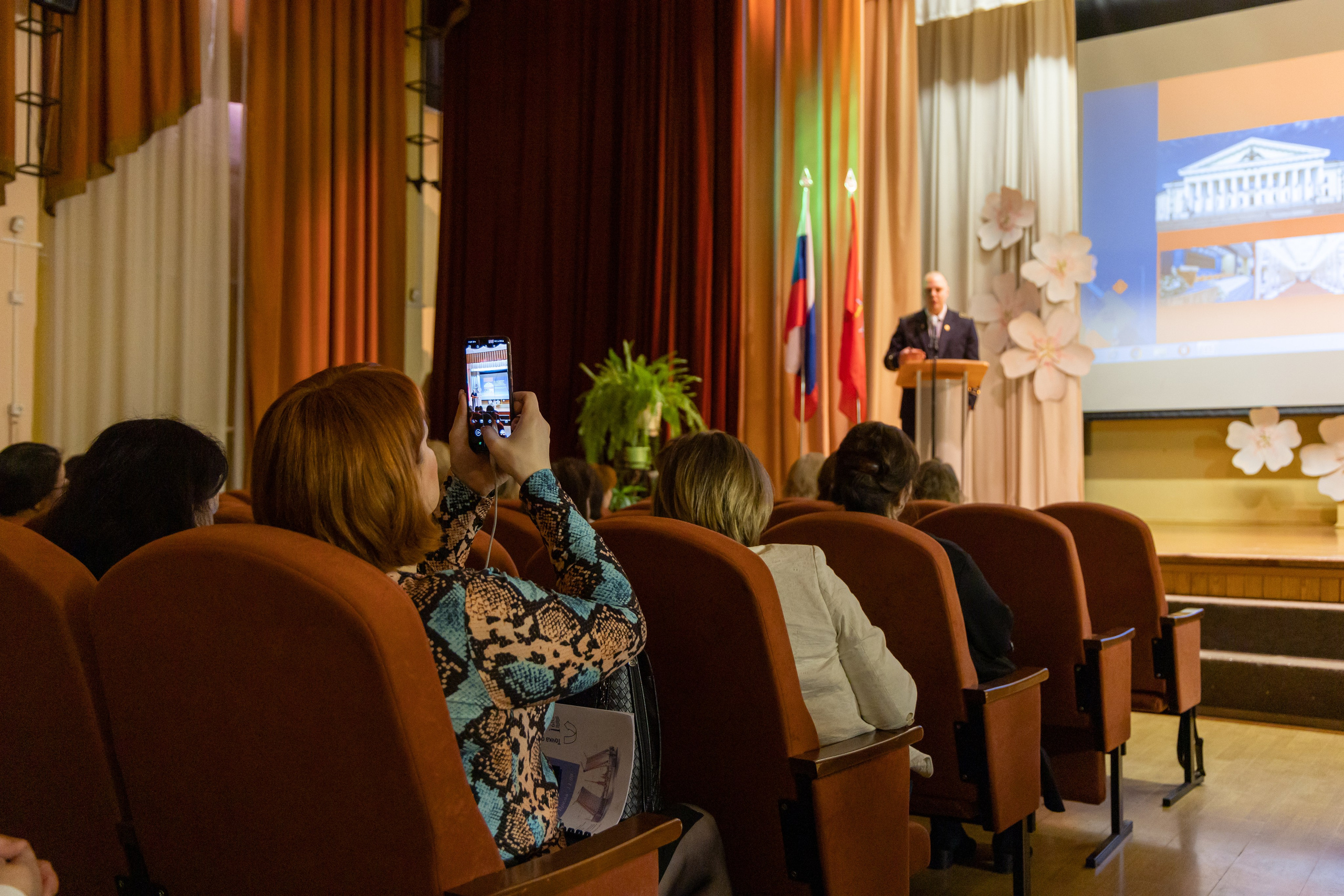 XIV ПМОФ '24. Школа 683. Евгений Матвеев — фотограф в Санкт-Петербурге