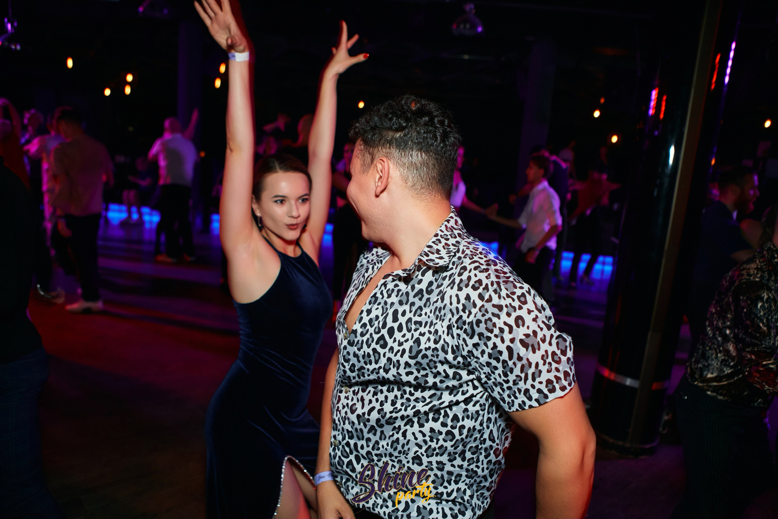 Shine party bachata. Свадебный фотограф