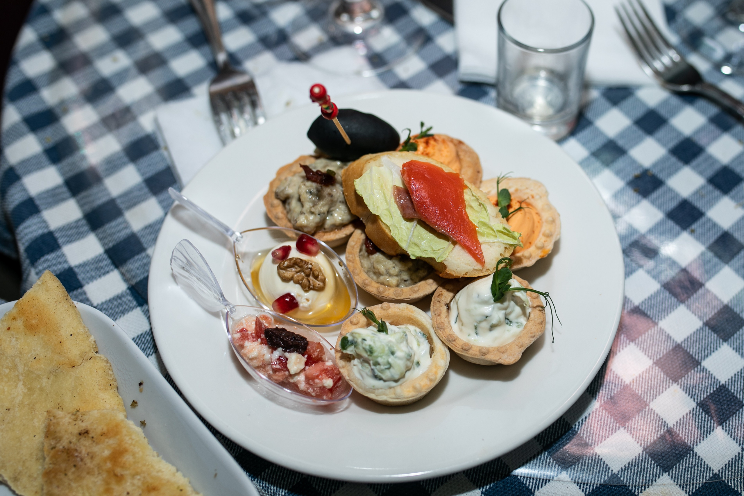 Открытие таверны Грекомания. Фотограф в Новосибирске Ася Зверева