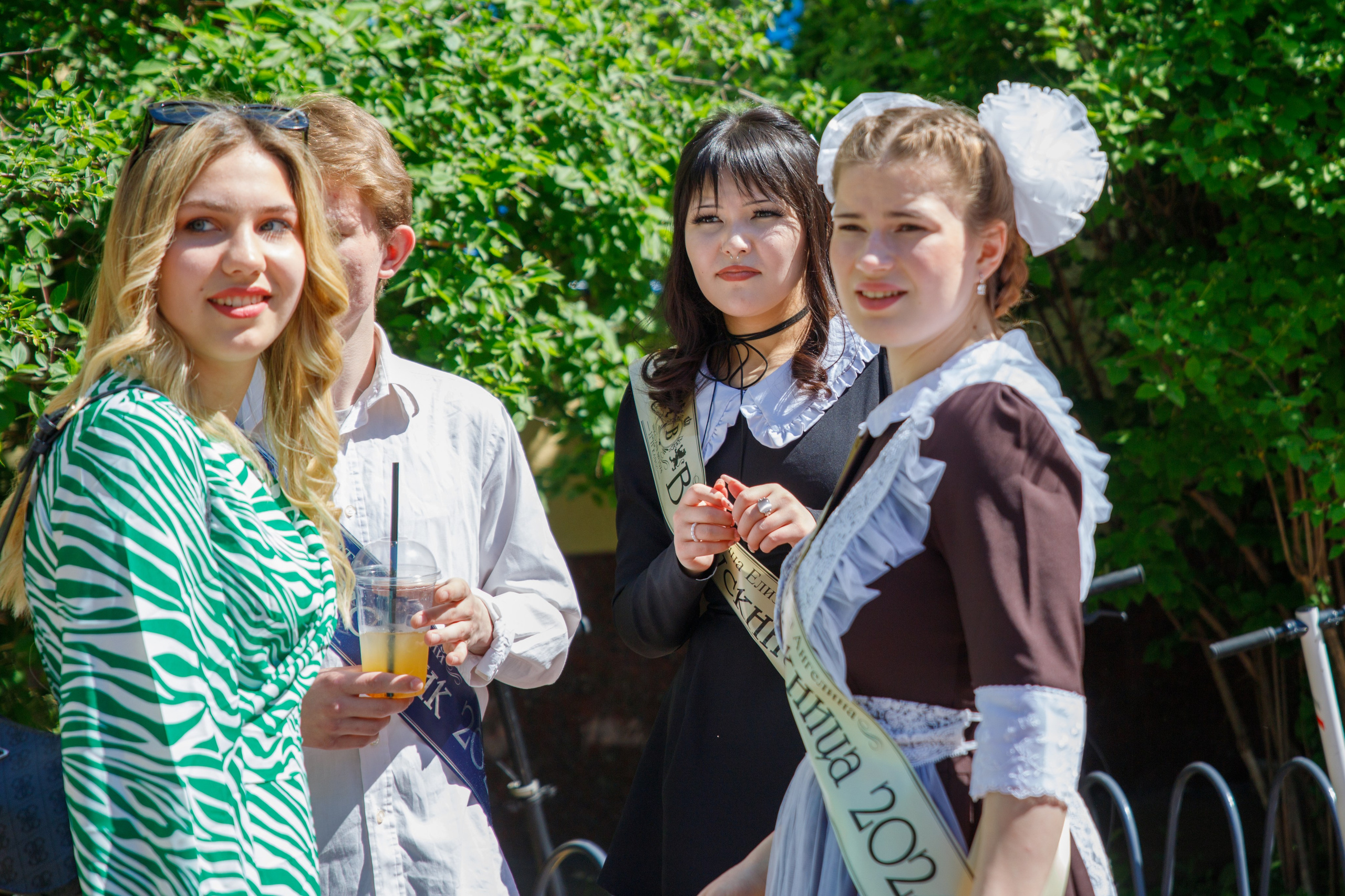 Репортажная съемка с Последнего звонка в школе в Москве. Семейный и школьный фотограф в Москве Анна Ткач