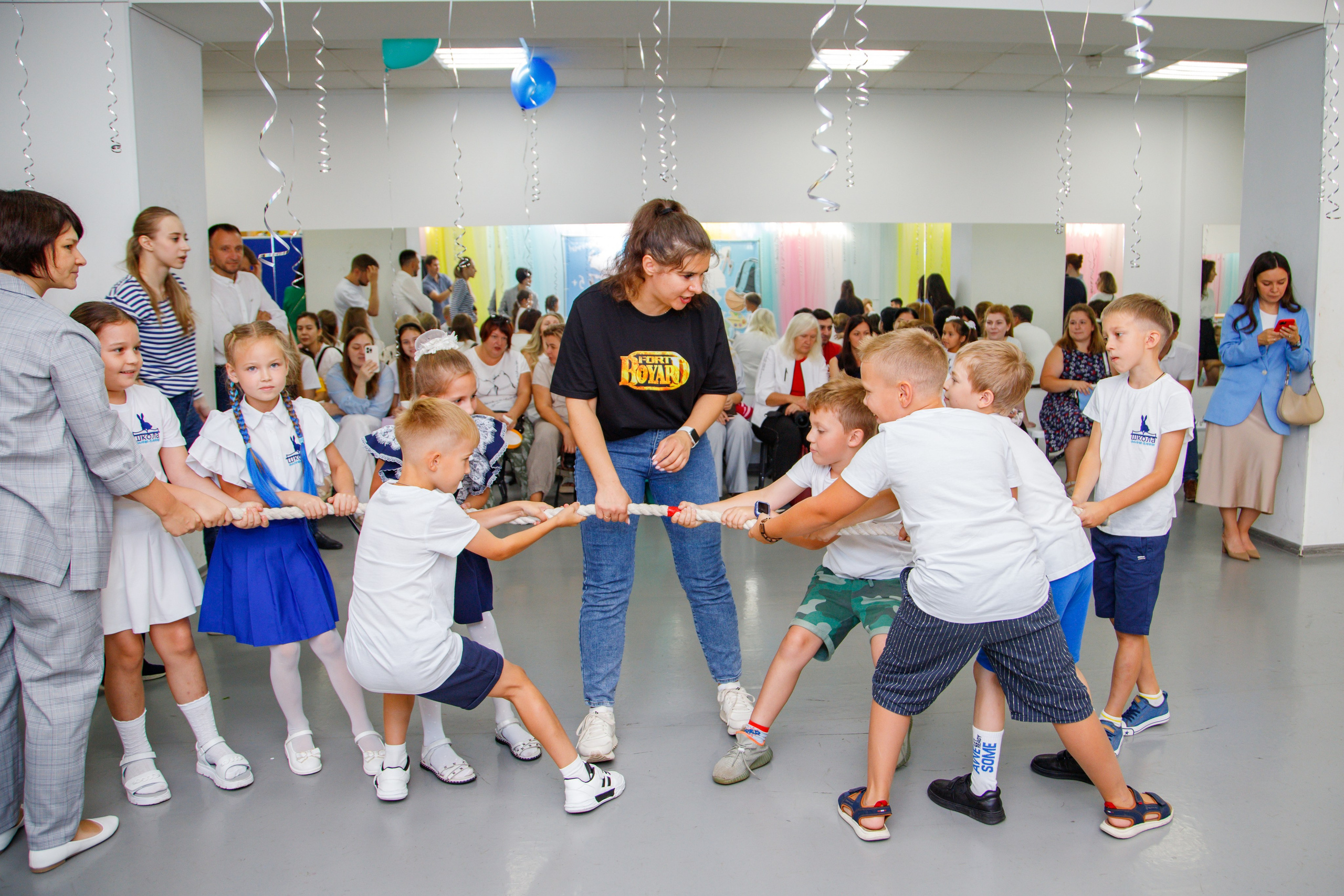 Репортажная съемка праздника знаний в школе. Семейный и школьный фотограф в Москве Анна Ткач