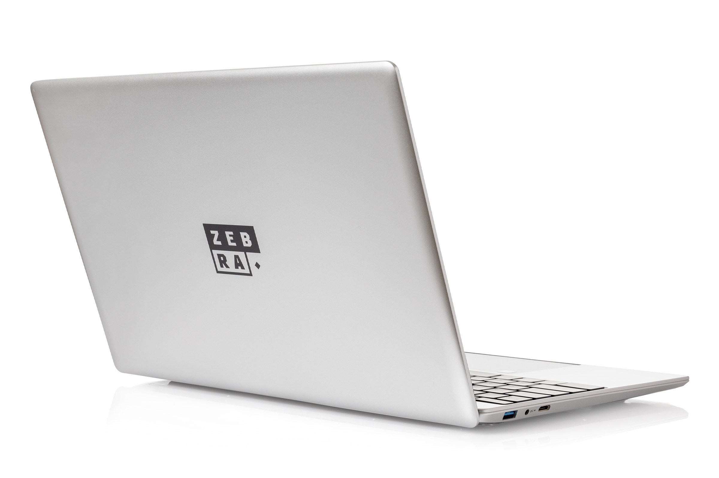 Вид на ноутбук сбоку сзади | Съемка для бренда