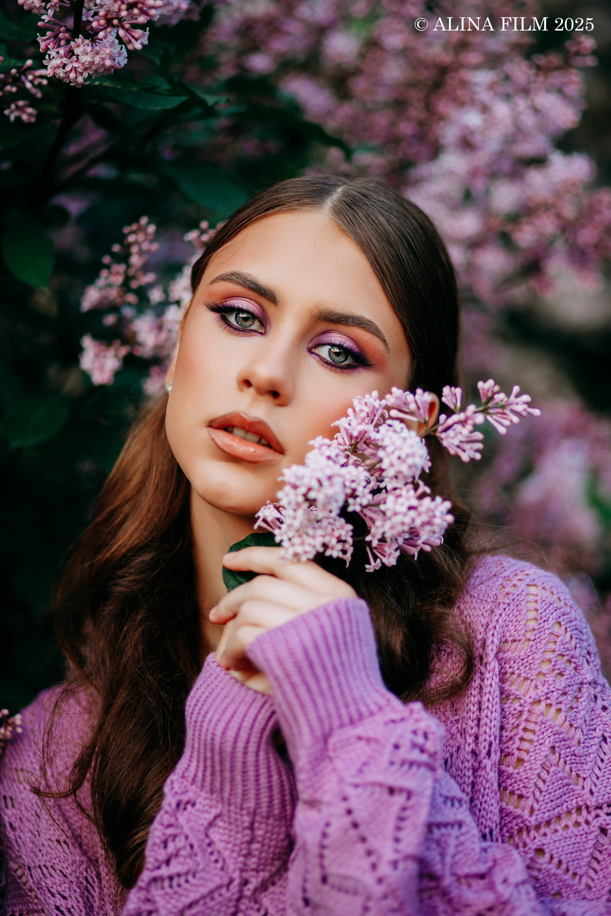 Фотосессия в сирени в Санкт-Петербурге. Фотограф в Санкт-Петербурге Alina Film