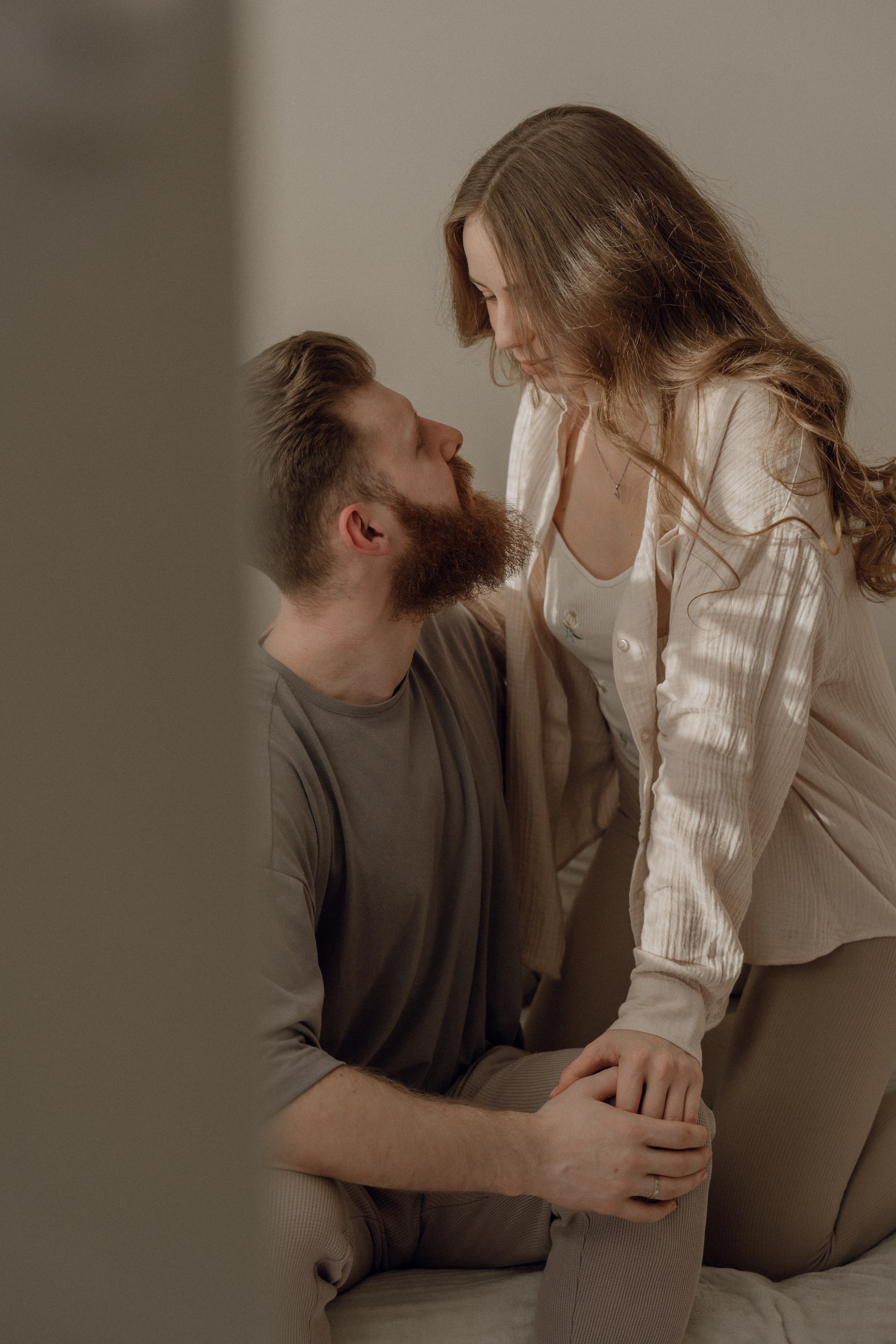 Парная домашняя фотосессия в Архангельске. Портретный и свадебный фотограф в Архангельске Елизавета Стрекаловская