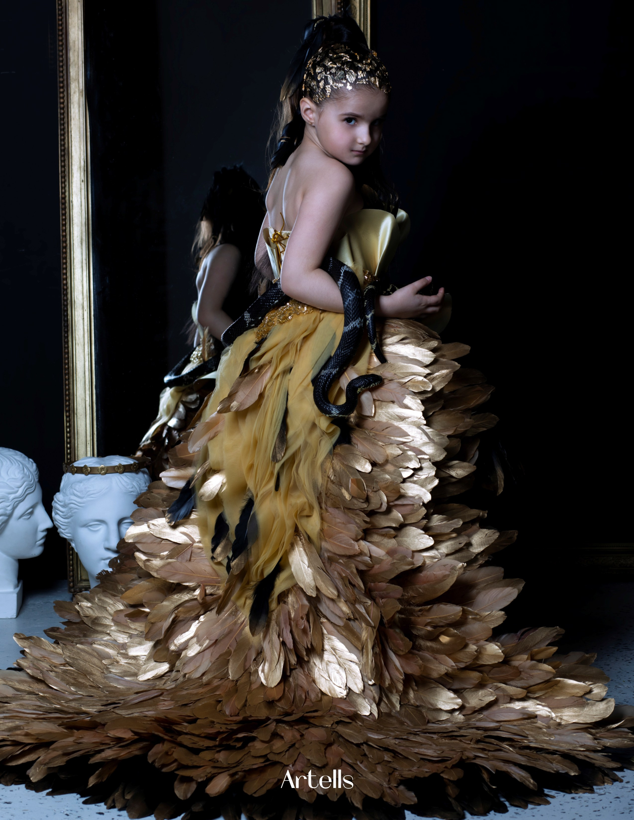 Artells magazine. Elizabeth Marriott