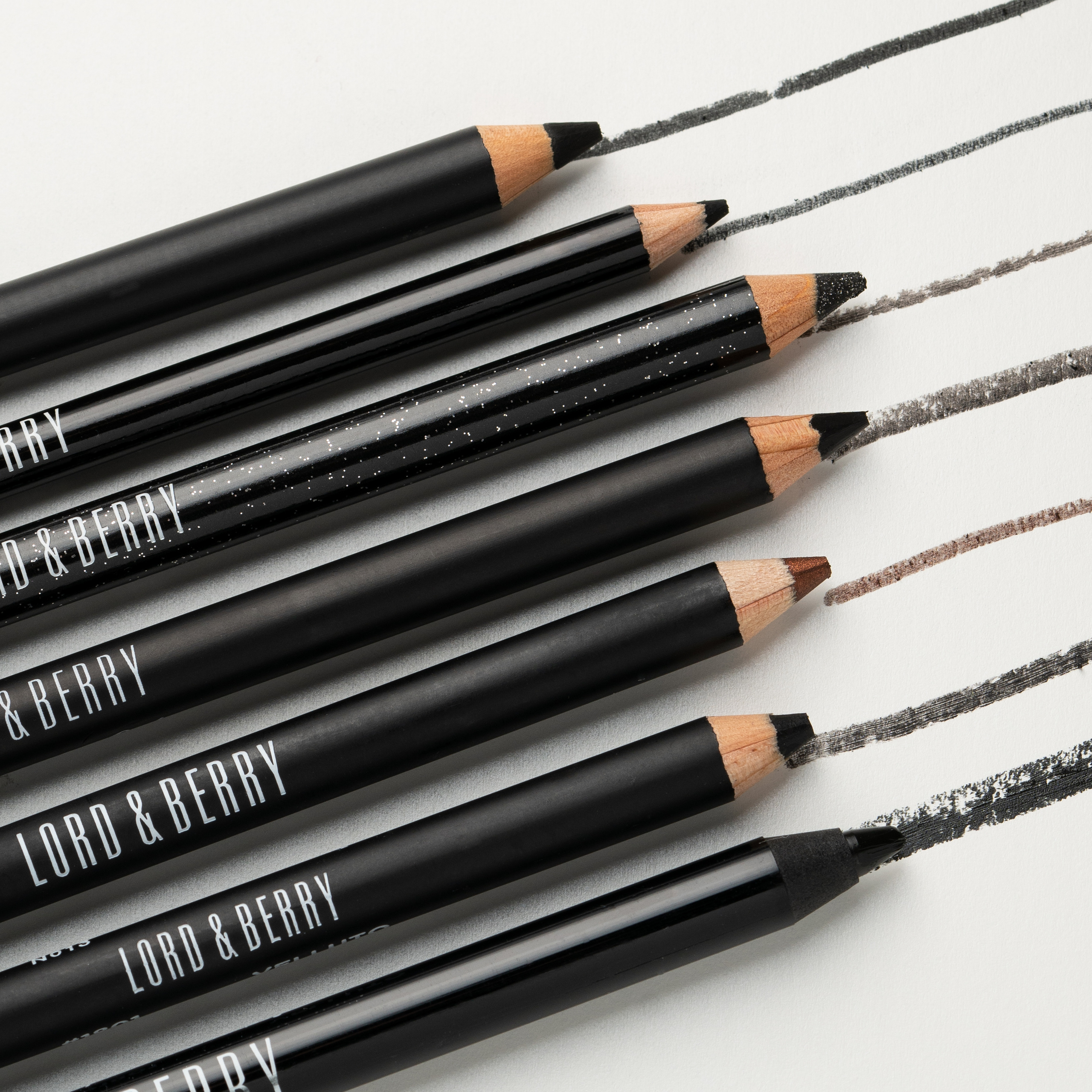 Динамические снимки для соцсетей Lord&Berry. Предметный фотограф. Ростов-на-Дону. Марина Беликова