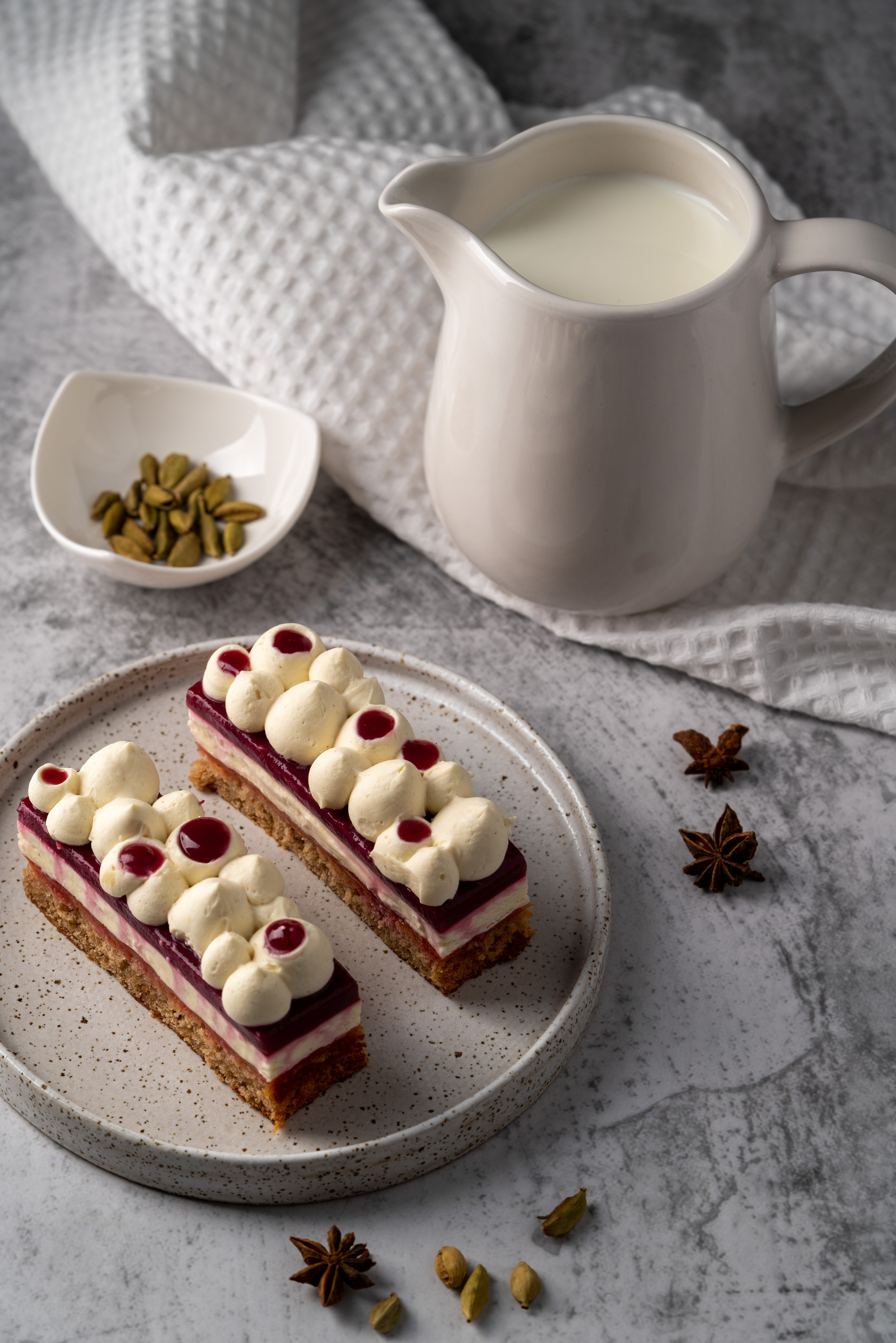 Съёмка различных видов пирожных. Предметный фотограф. Ростов-на-Дону. Марина Беликова