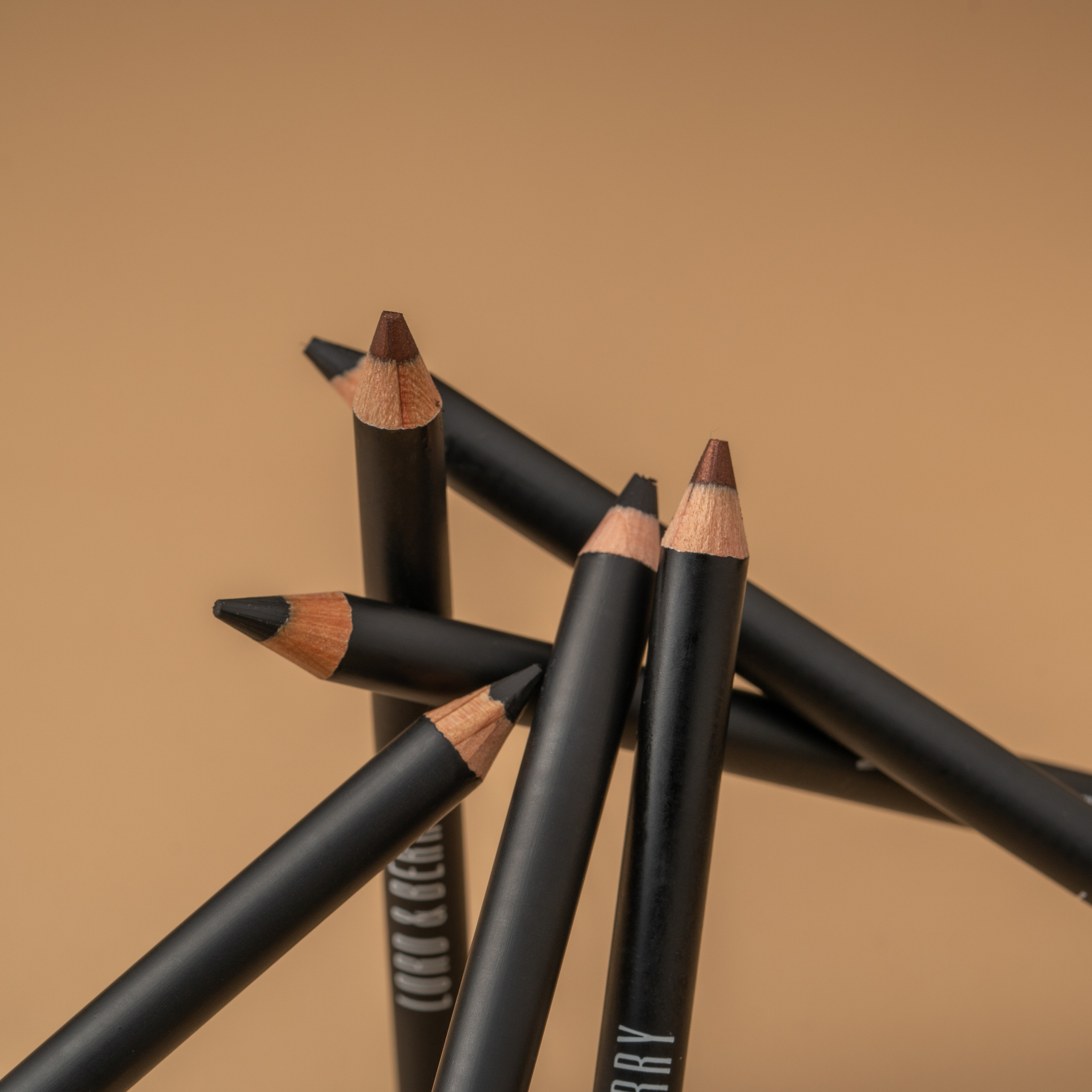 Динамические снимки для соцсетей Lord&Berry. Предметный фотограф. Ростов-на-Дону. Марина Беликова