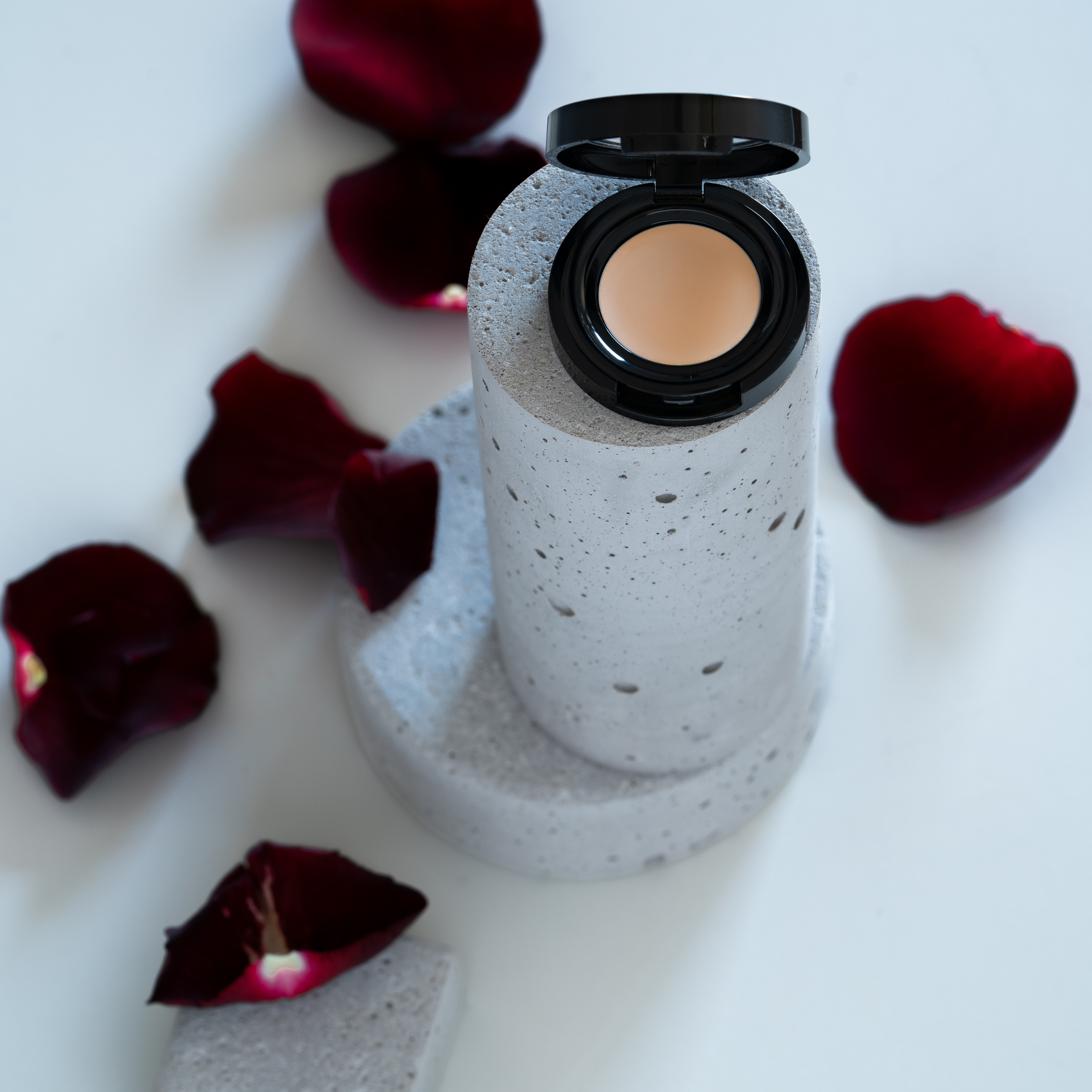 Динамические снимки для соцсетей Lord&Berry. Предметный фотограф. Ростов-на-Дону. Марина Беликова