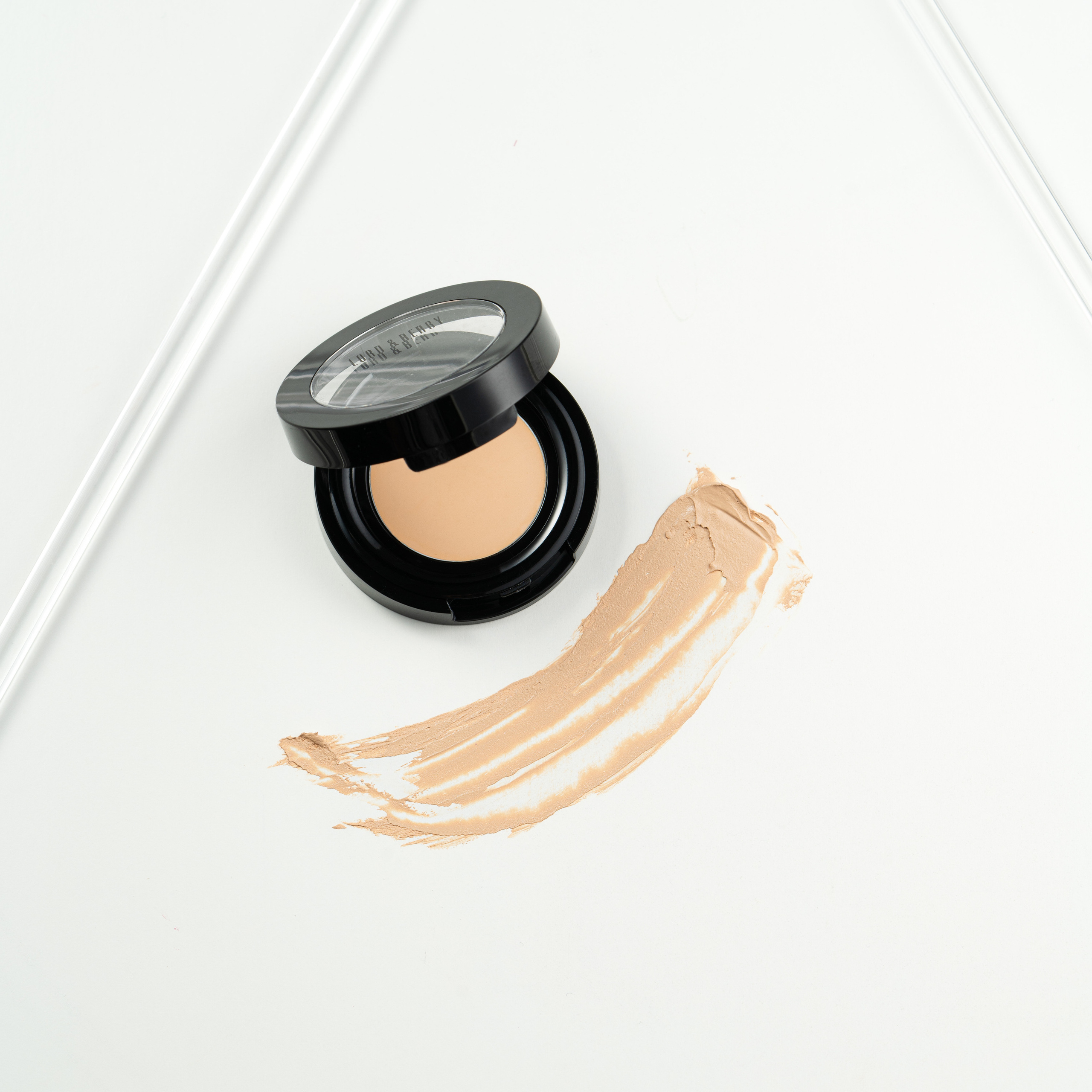 Динамические снимки для соцсетей Lord&Berry. Предметный фотограф. Ростов-на-Дону. Марина Беликова