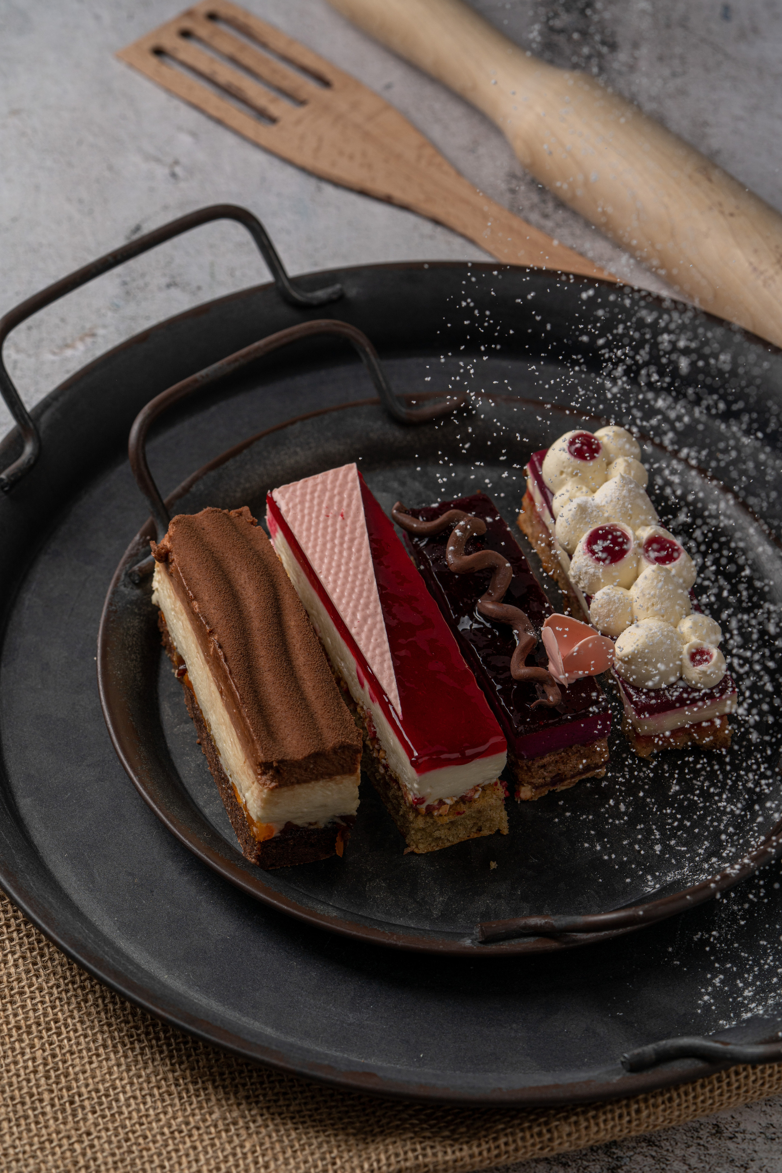 Съёмка различных видов пирожных. Предметный фотограф. Ростов-на-Дону. Марина Беликова