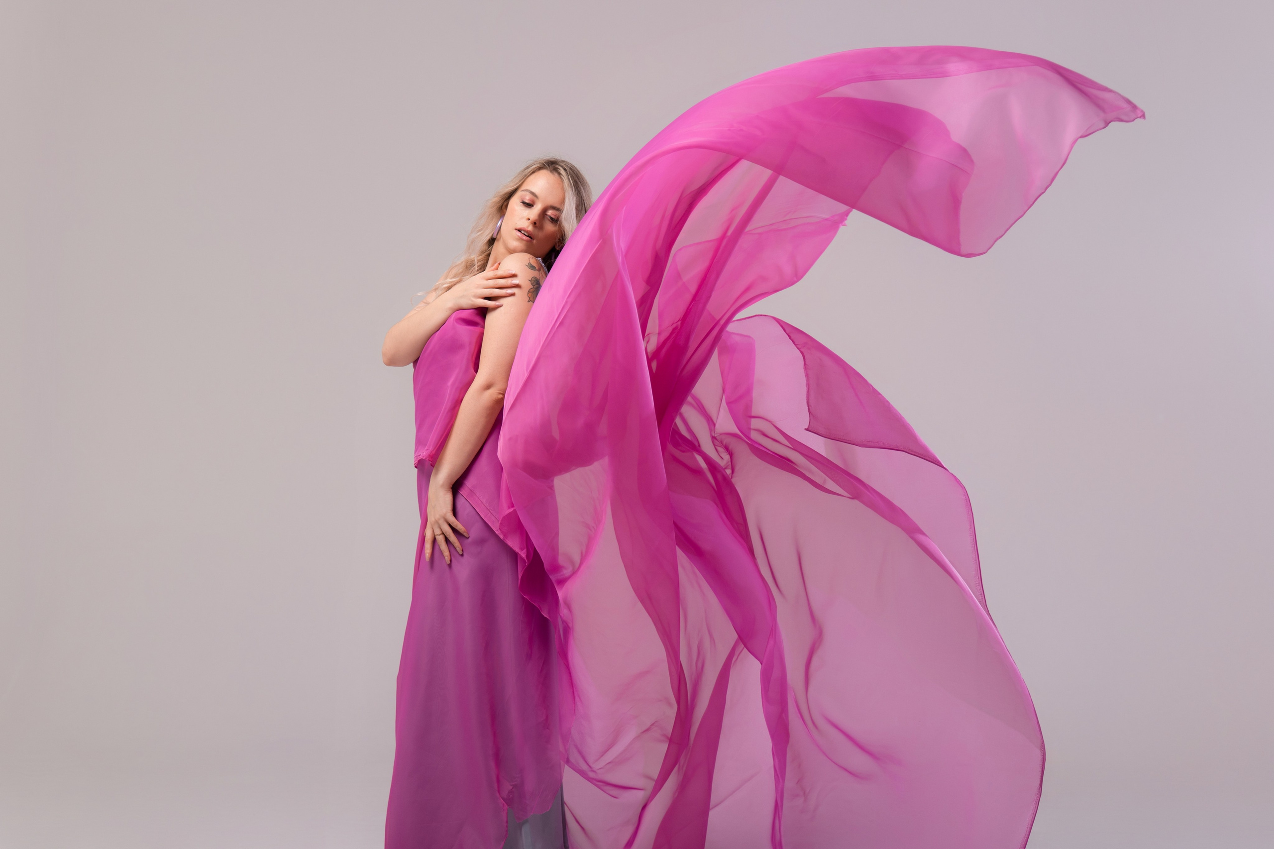 Женская фотосессия на циклораме. Портретный и репортажный фотограф в Сочи Рамодина Юлия