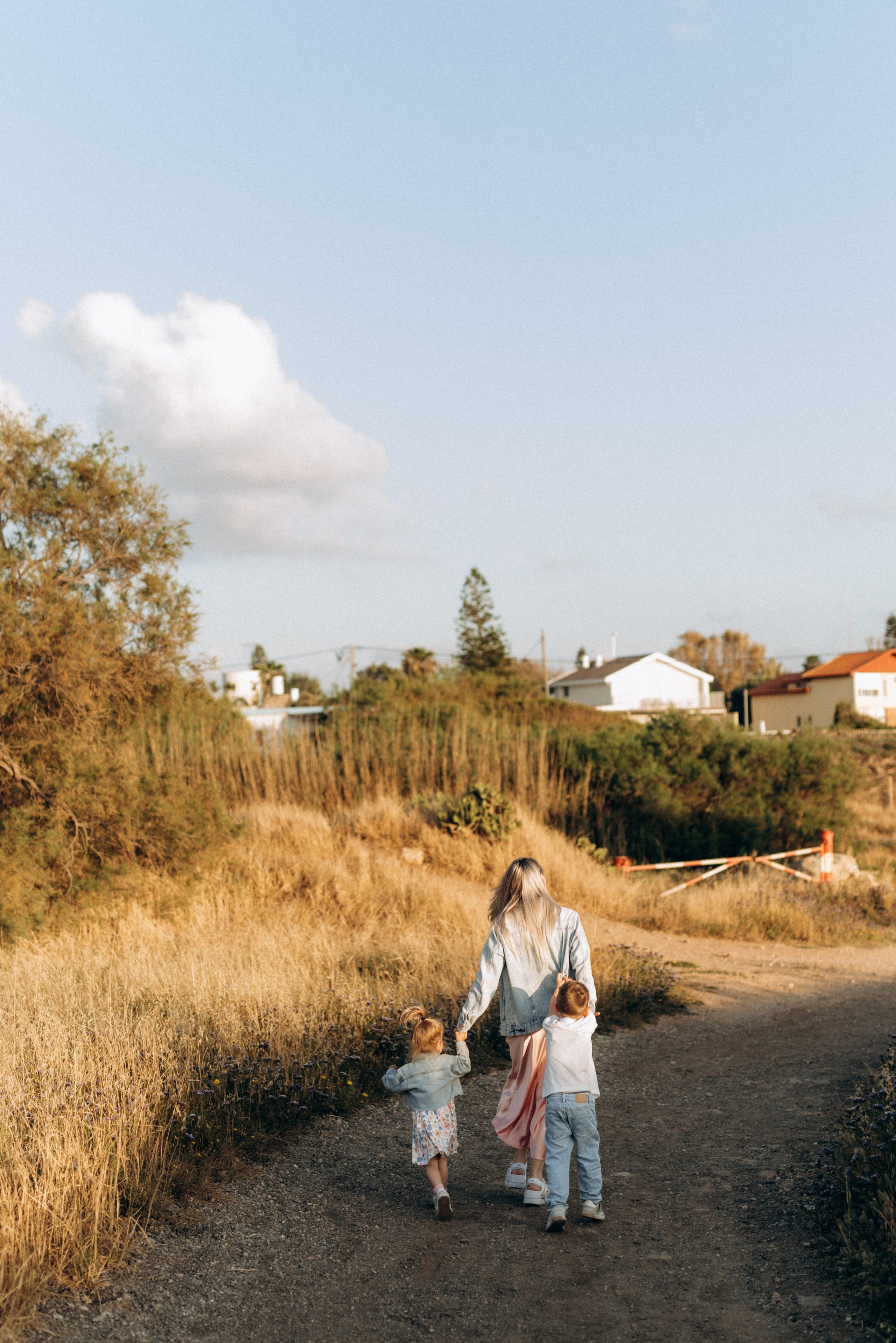 Family: Iryne, Misha & Mira. Family photographer in Israel | Alesya Superfin