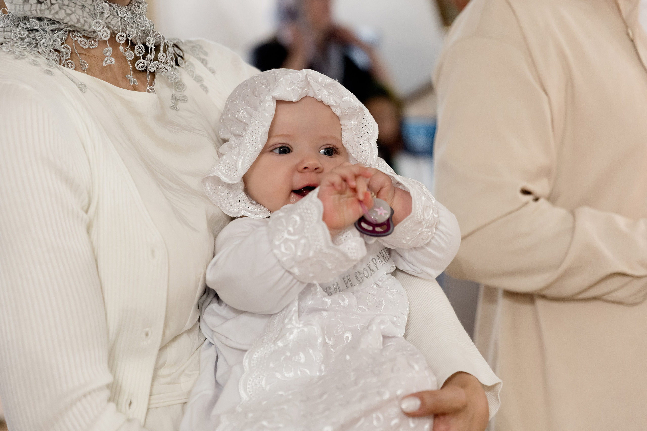 Крещение Полины в Церкви Илии Пророка. Свадебный фотограф в Пскове и Санкт-Петербурге | Анна Голикова