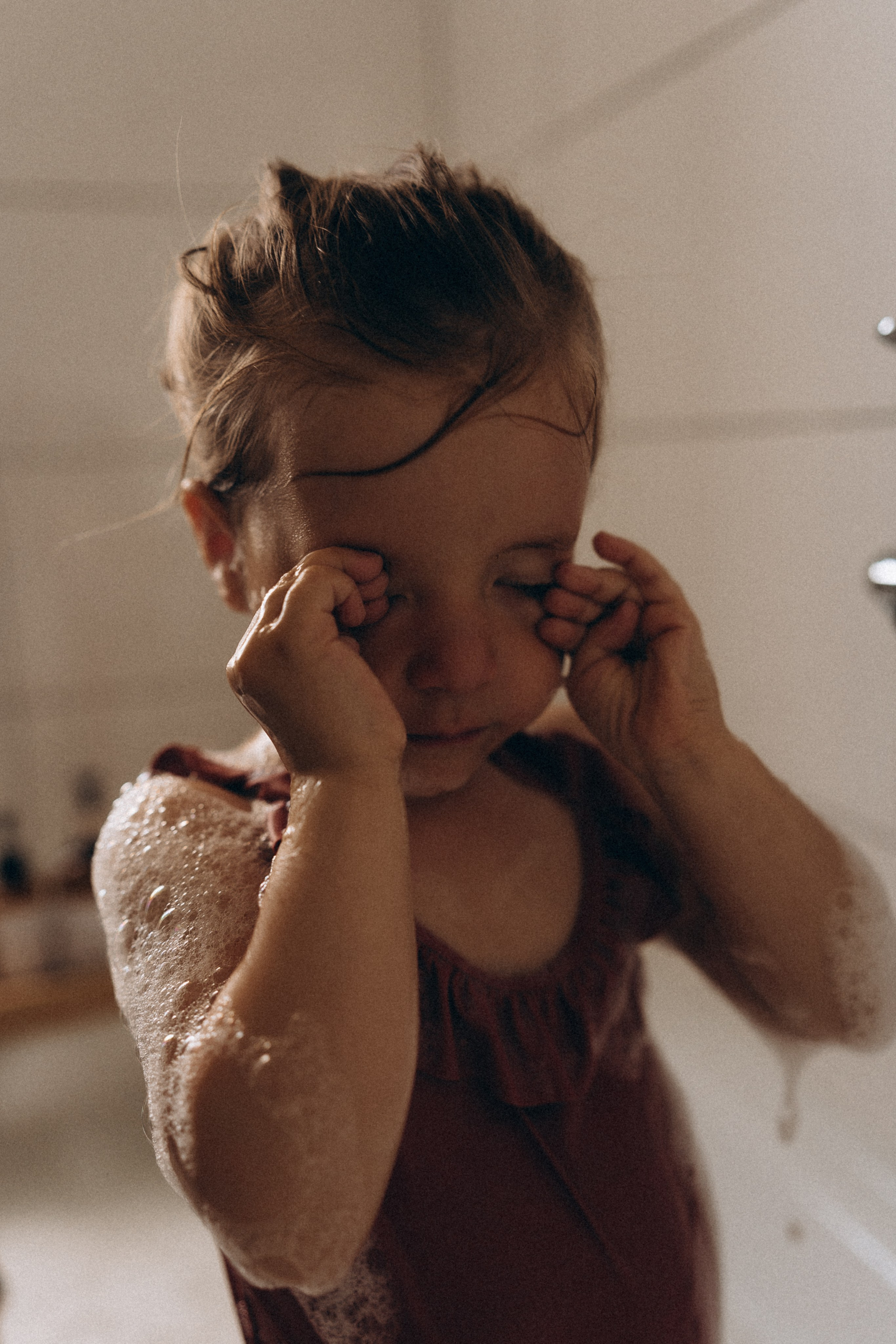 …и мама сделала пенную ванну. Семейный и домашний фотограф в Уфе Ирина Гарасюта