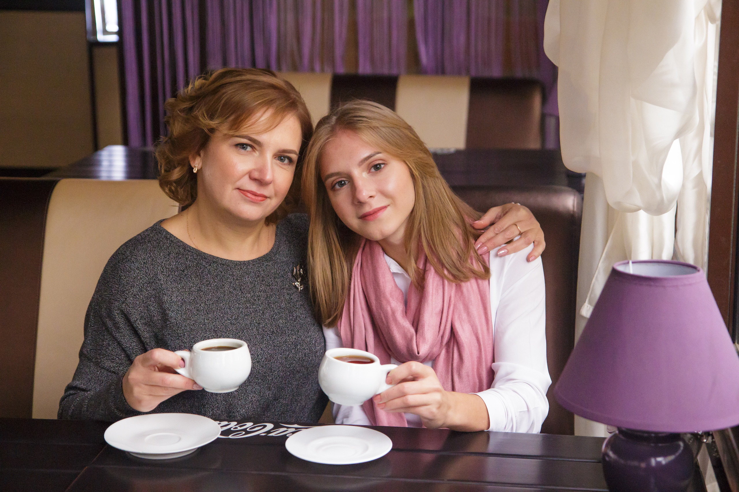 В кофейне. Свадебный и семейный фотограф в Могилеве и Минске