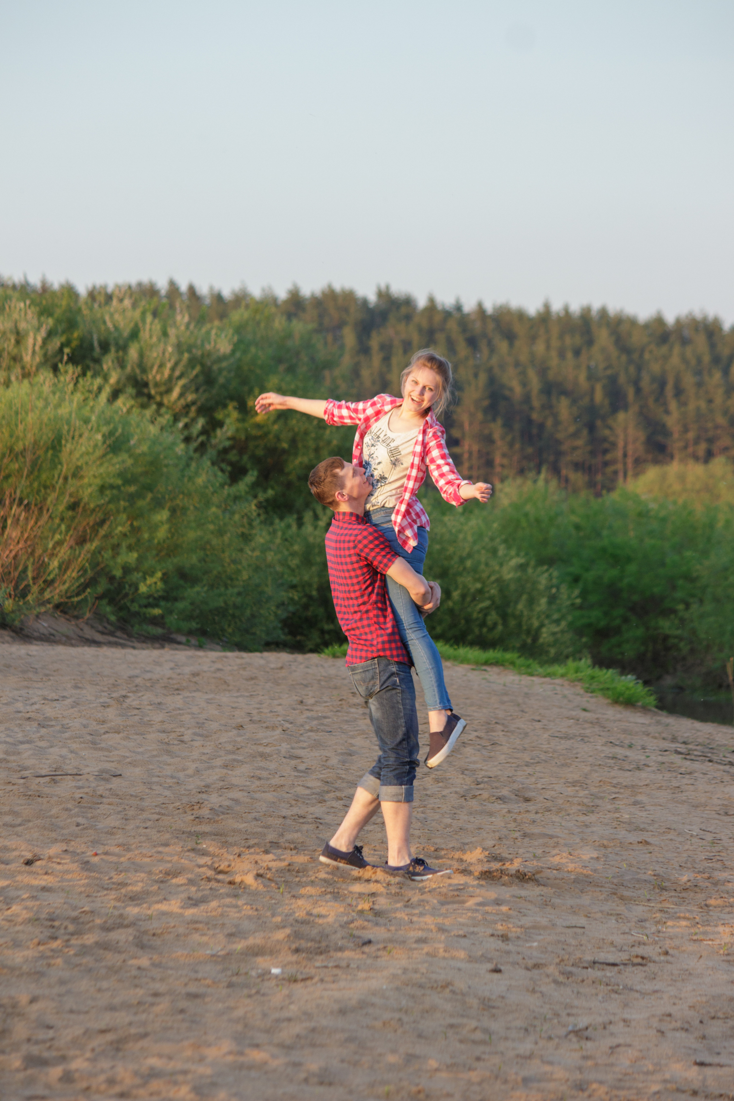 Миша и Аня весенняя. Свадебный и семейный фотограф в Могилеве и Минске