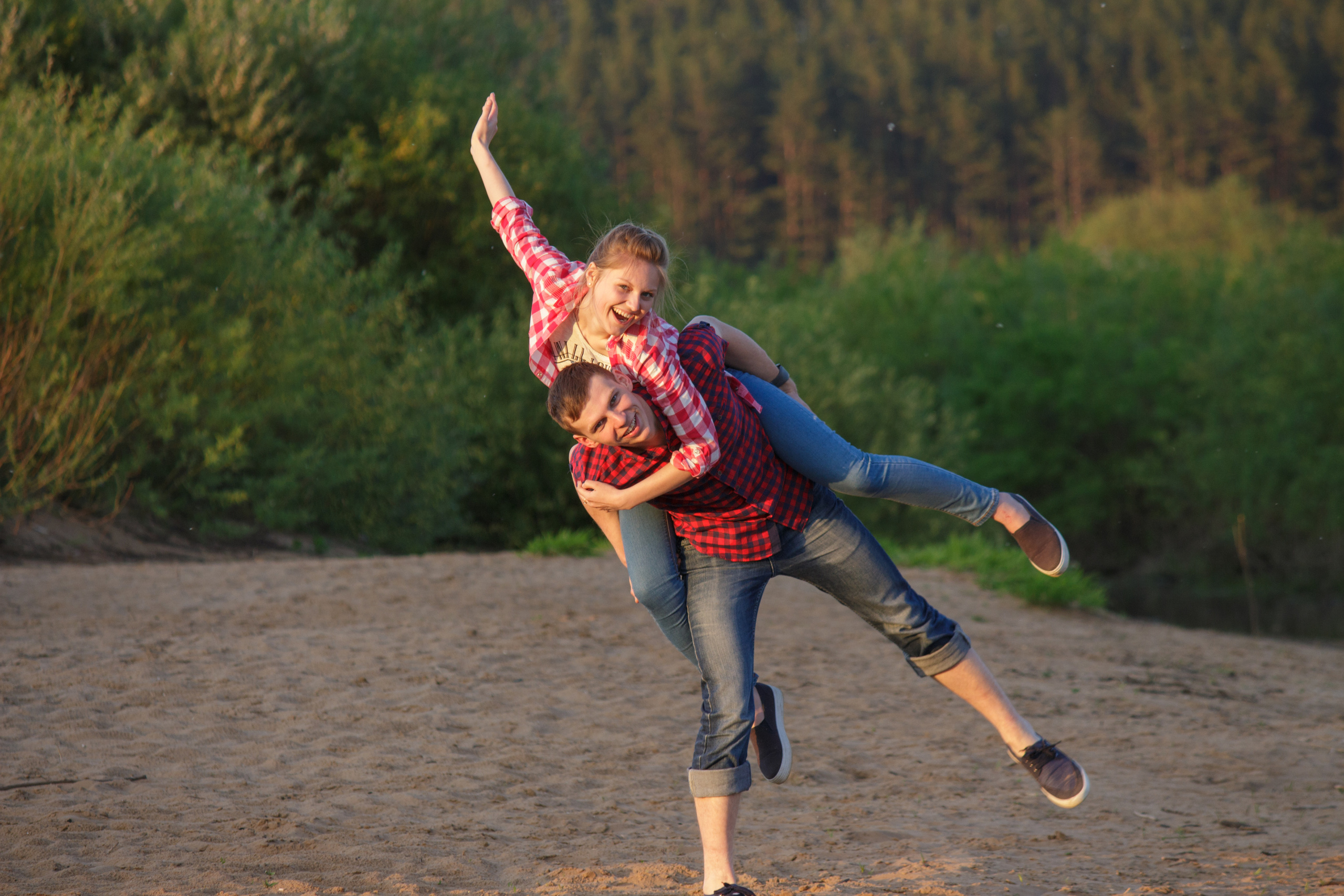 Миша и Аня весенняя. Свадебный и семейный фотограф в Могилеве и Минске