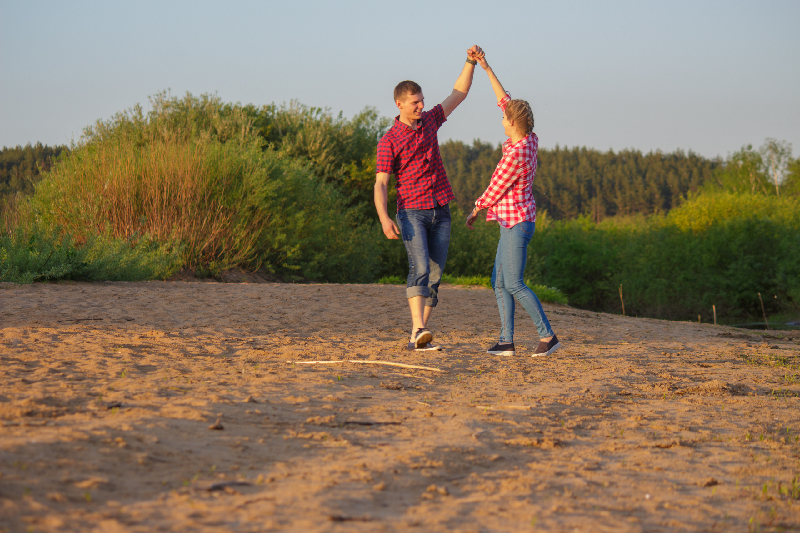 Миша и Аня весенняя. Свадебный и семейный фотограф в Могилеве и Минске
