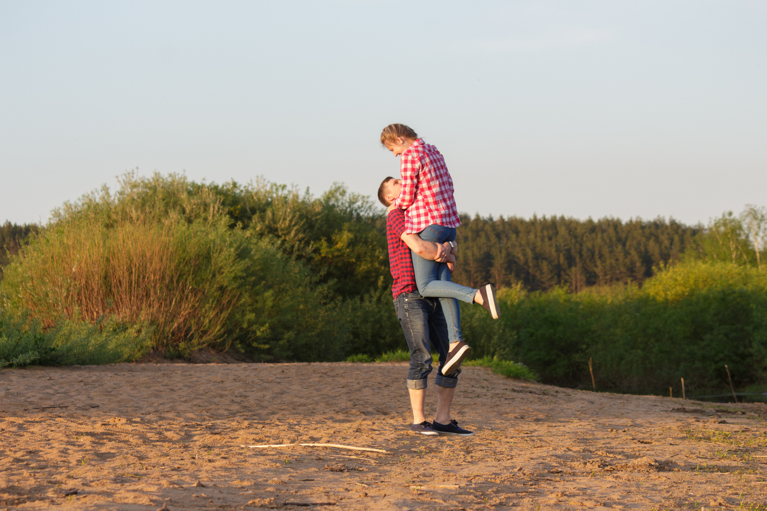 Миша и Аня весенняя. Свадебный и семейный фотограф в Могилеве и Минске