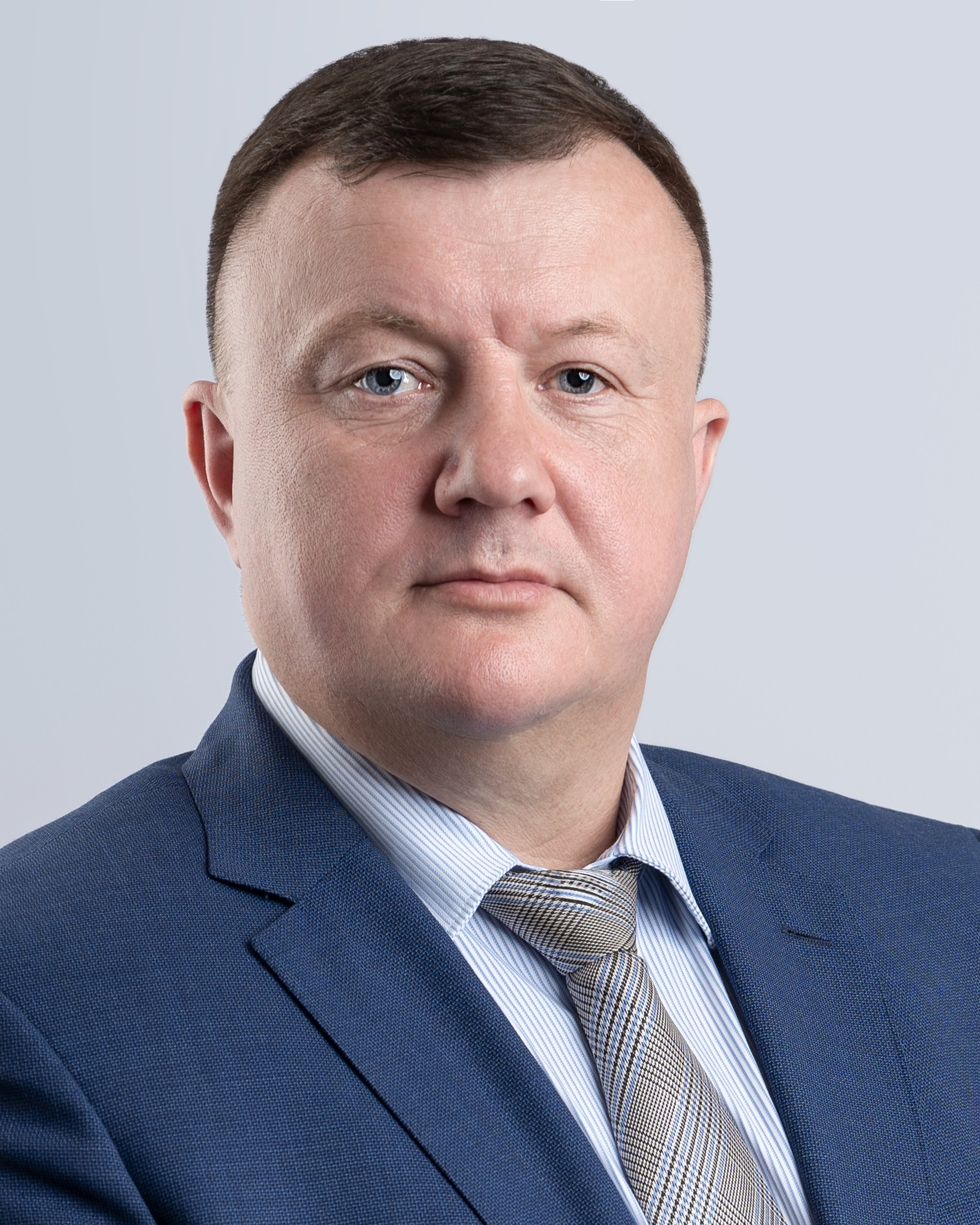 ДЕЛОВОЙ СТУДИЙНЫЙ ПОРТРЕТ. Антон Тимошевский, профессиональный портретный фотограф в Москве и Орле