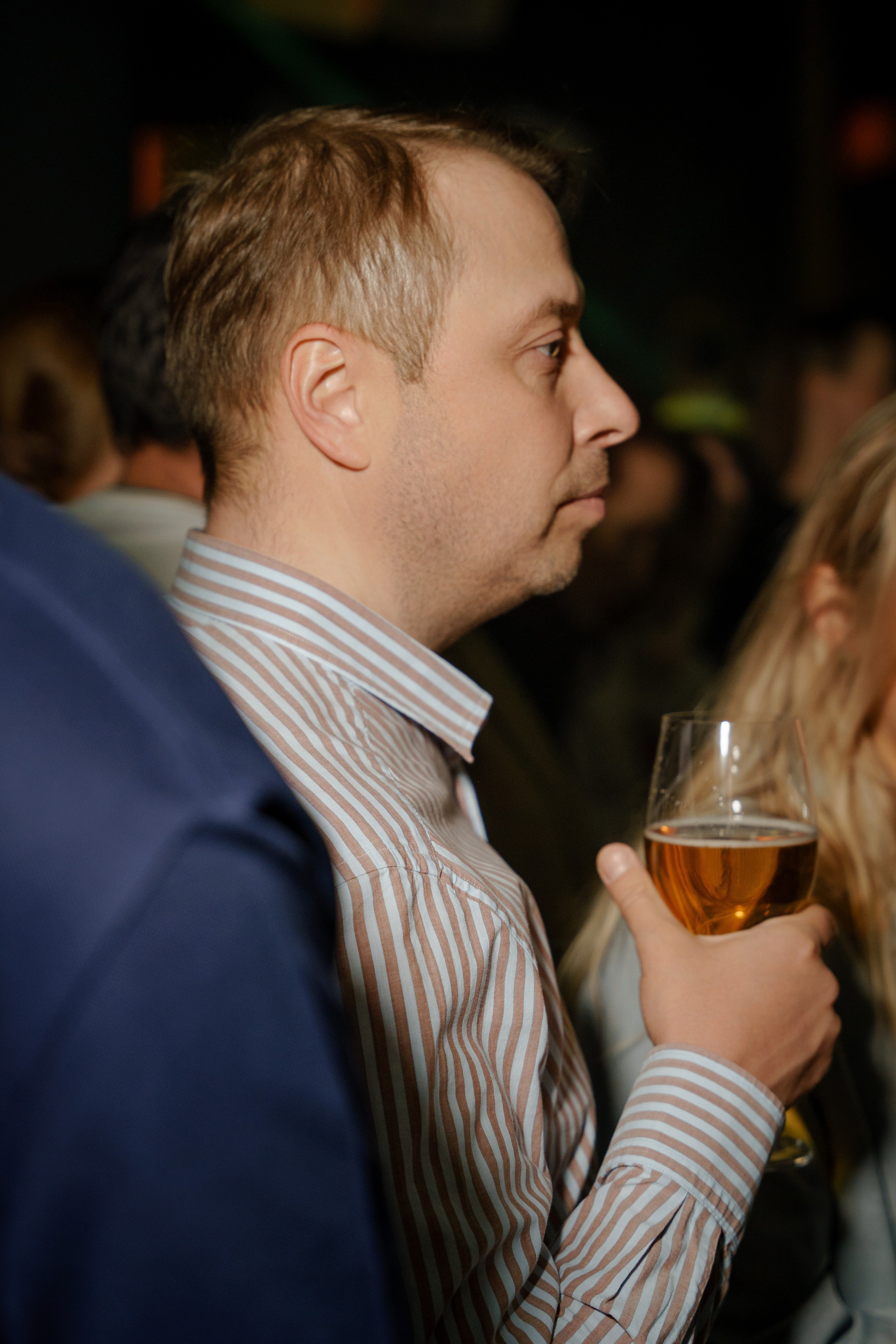 Вечеринка OSNOVATELI.LIVE репортажный фотограф Саша Дружинина. Репортажный фотограф в Москве Саша Дружинина