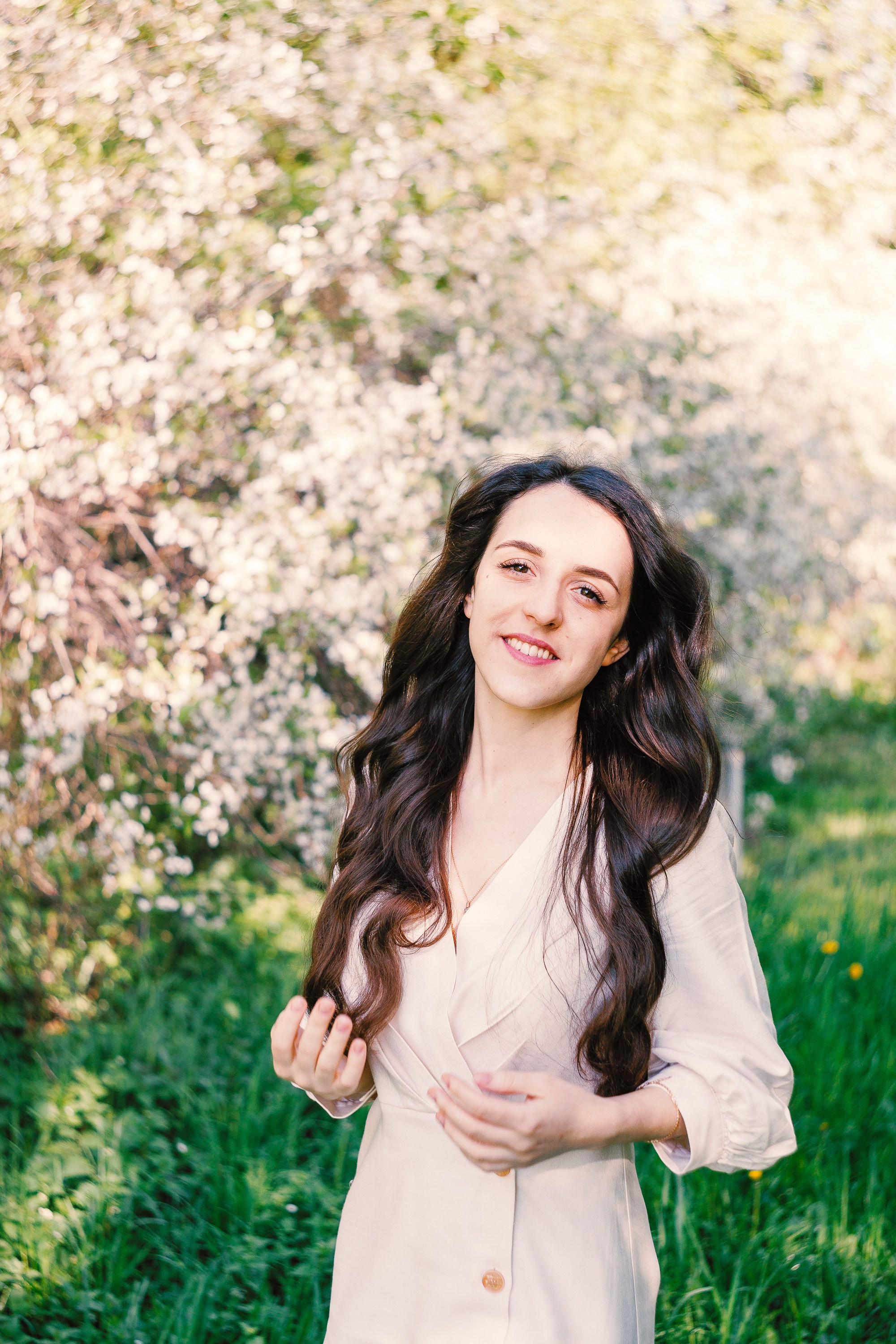 Фотосессия в цветущем саду