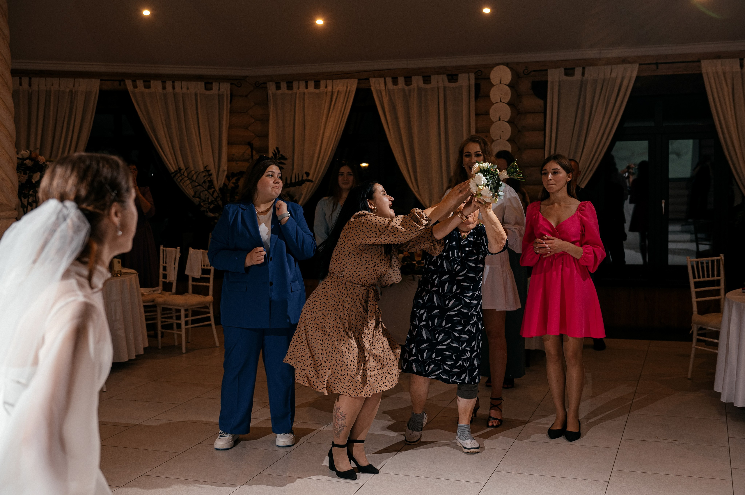 Дождик свадьбе не помеха! Гребнево, Барин. Свадебный и семейный фотограф Виктория Носачёва. Щелково, Москва и МО