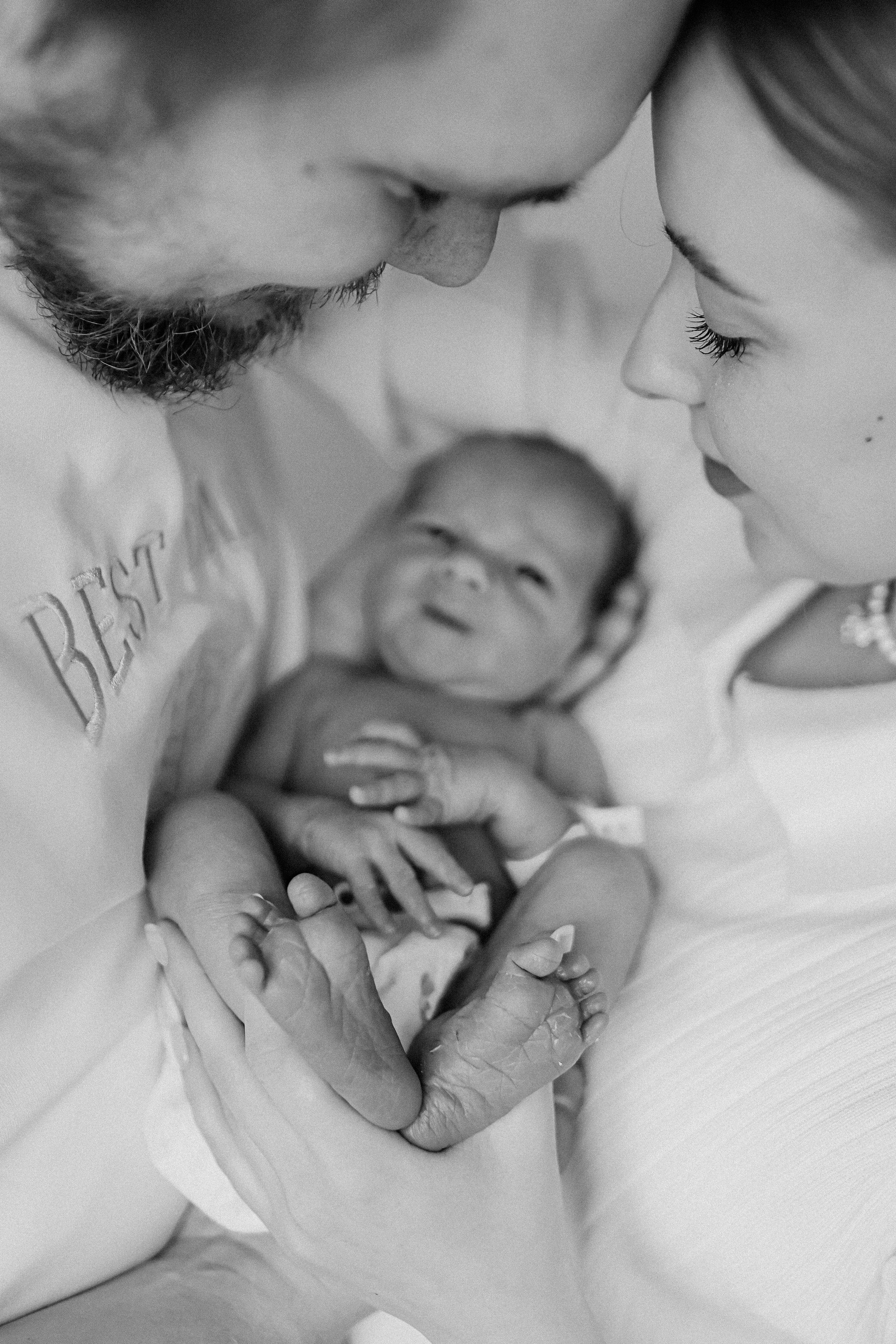 Выписка палата+внизу ПЦЭ. Семейный фотограф Тюмень, фотограф на роды Салмина Мария