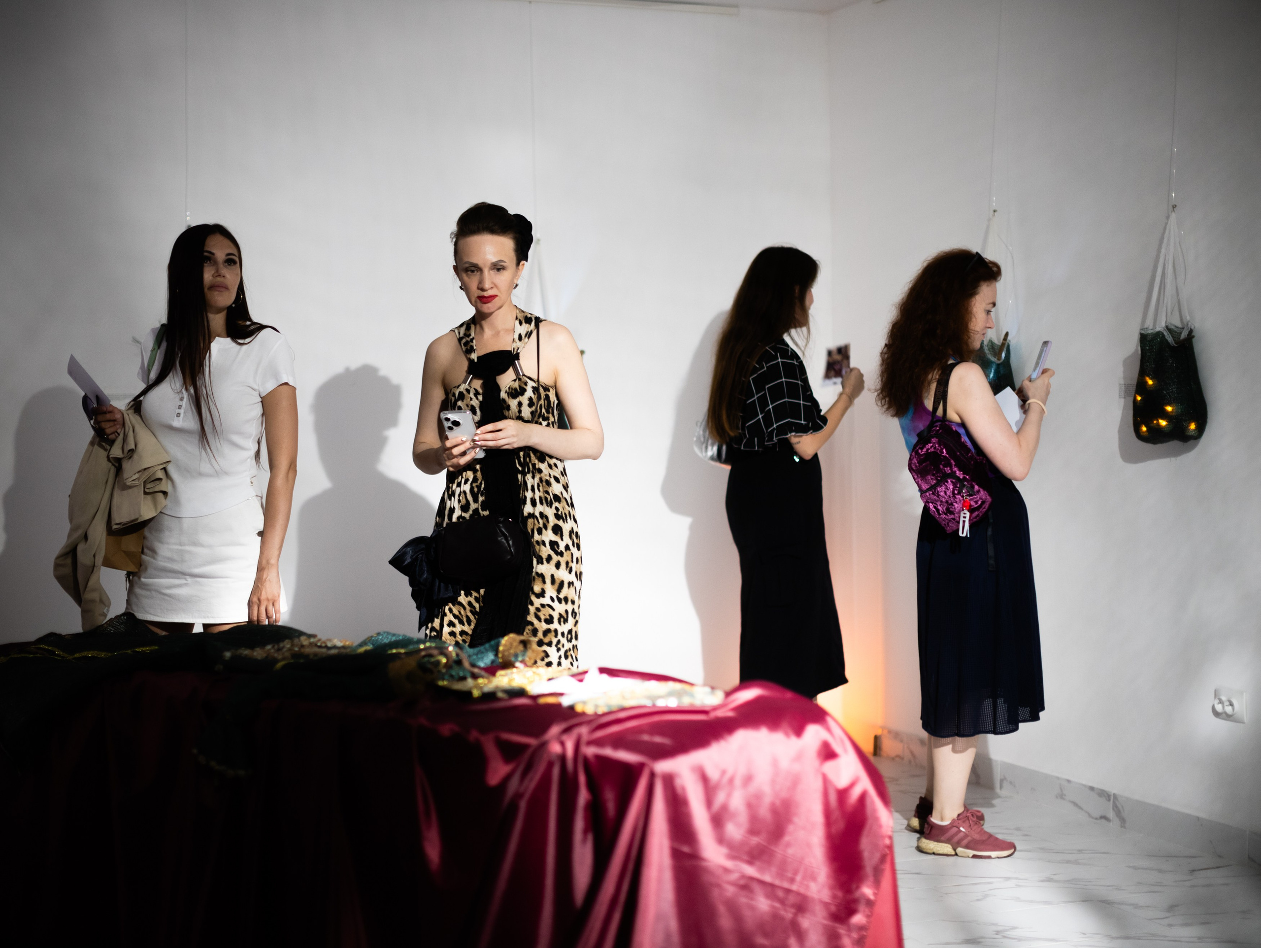 Выставка Ирины Иониной 2024. Фотограф Мария Немм