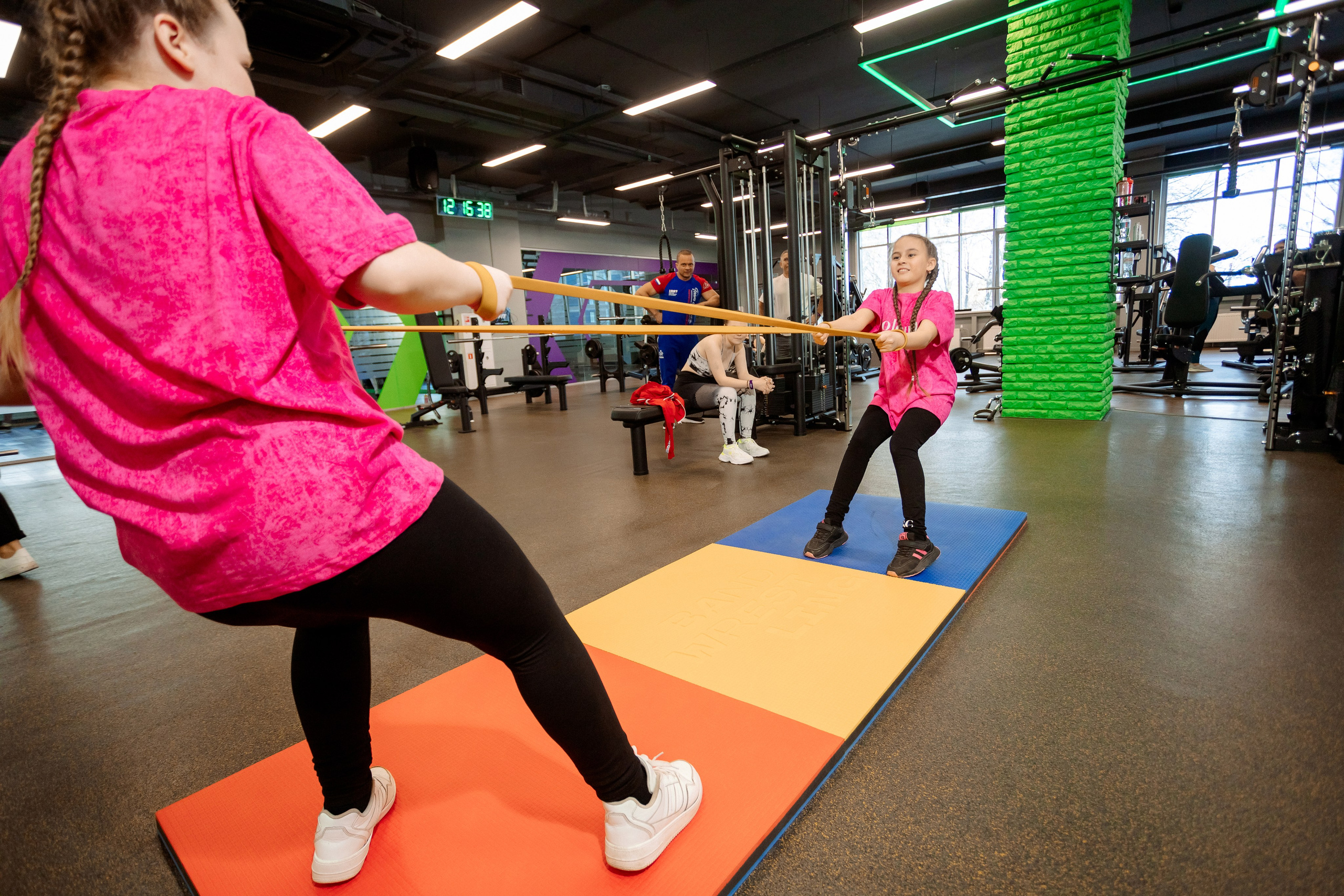 РЕПОРТАЖ: ФИТНЕСС-КЛУБ X-FIT. Профессиональный фотограф в Ижевске Леша Петров