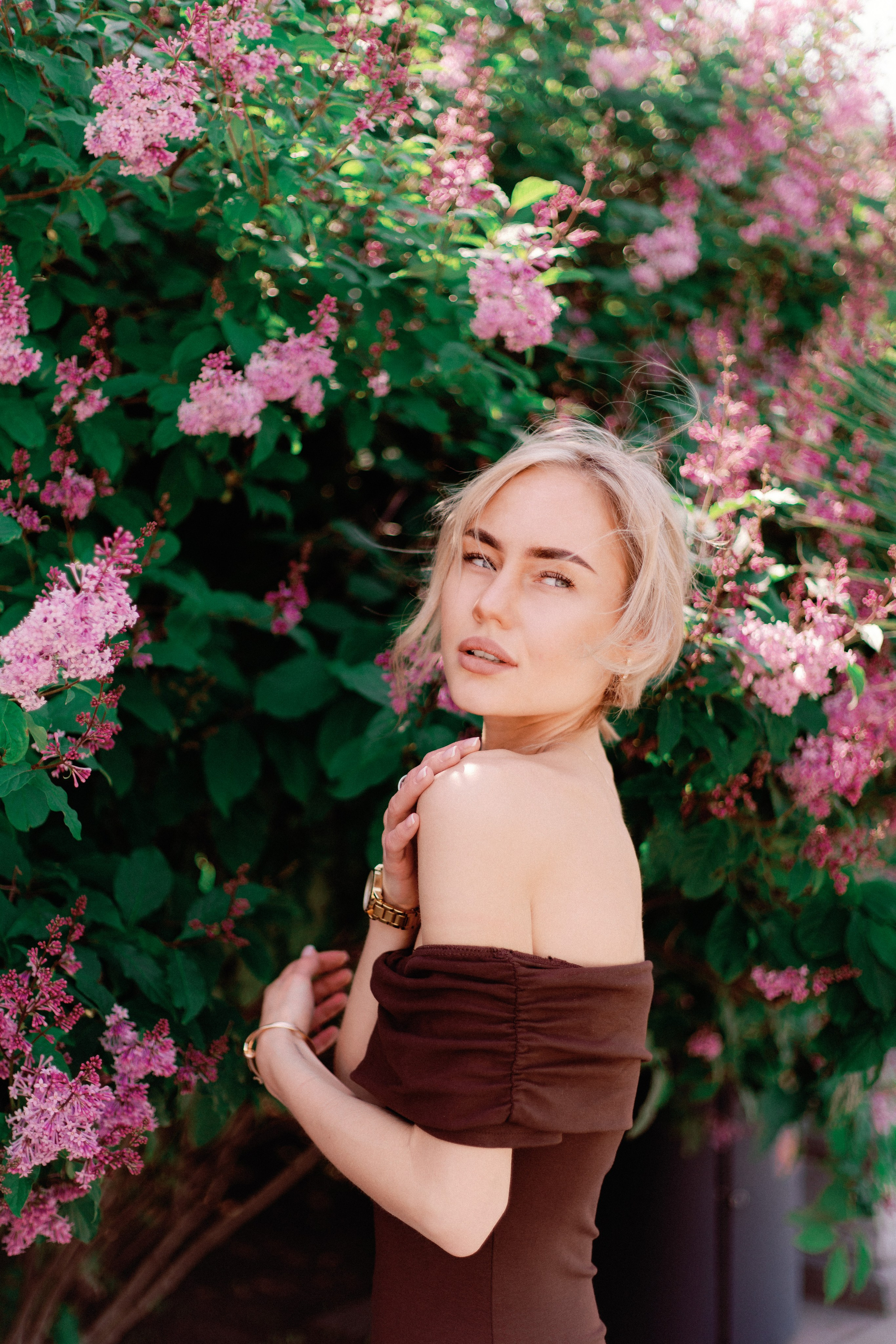 Весеняя лавстори прогулка в парке в Москве, фотограф в Москве