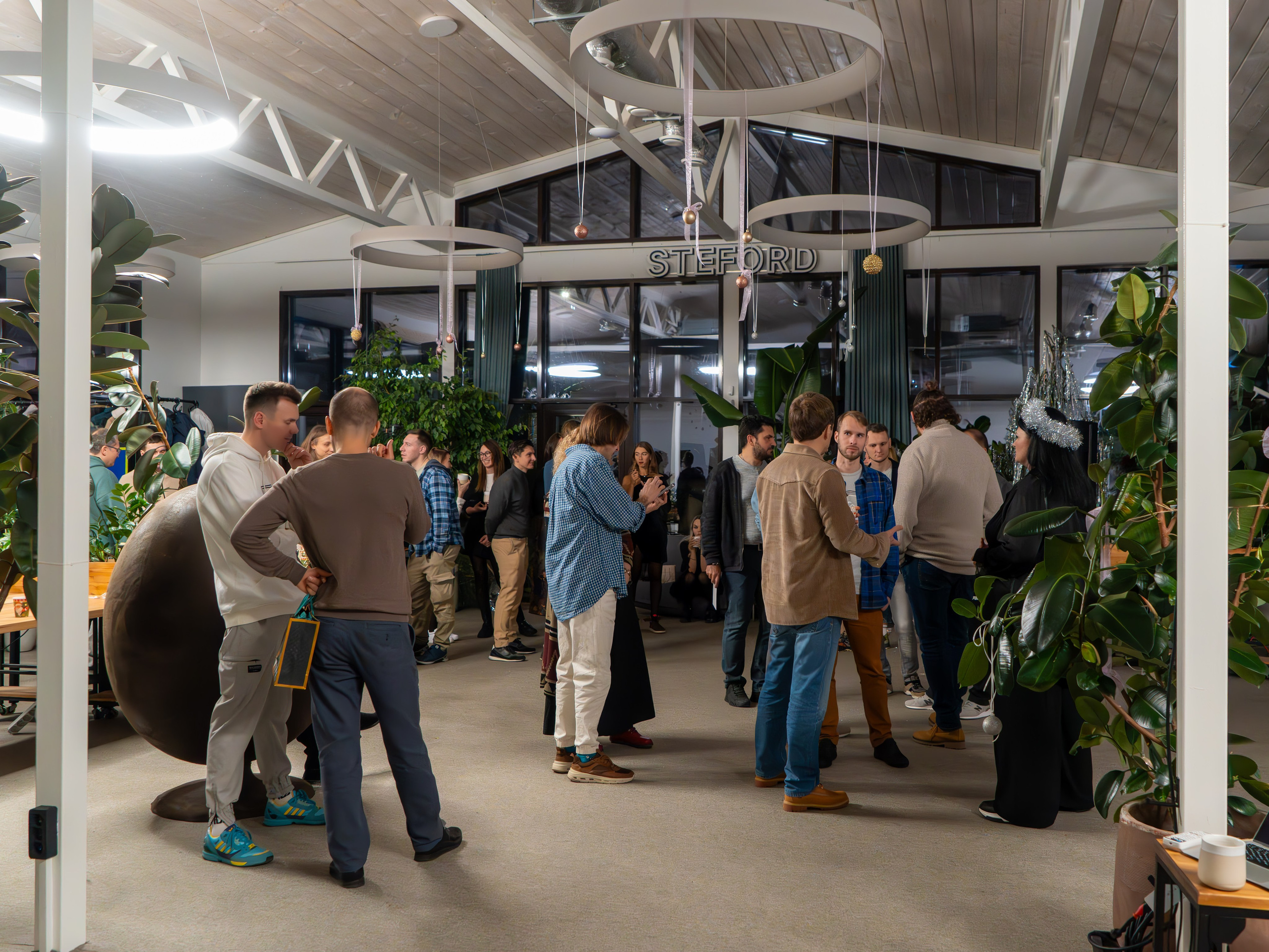 Предновогодняя встреча в пространстве Steford Hub. Репортажный фотограф в Красной Поляне и Сочи Павлюченко Екатерина