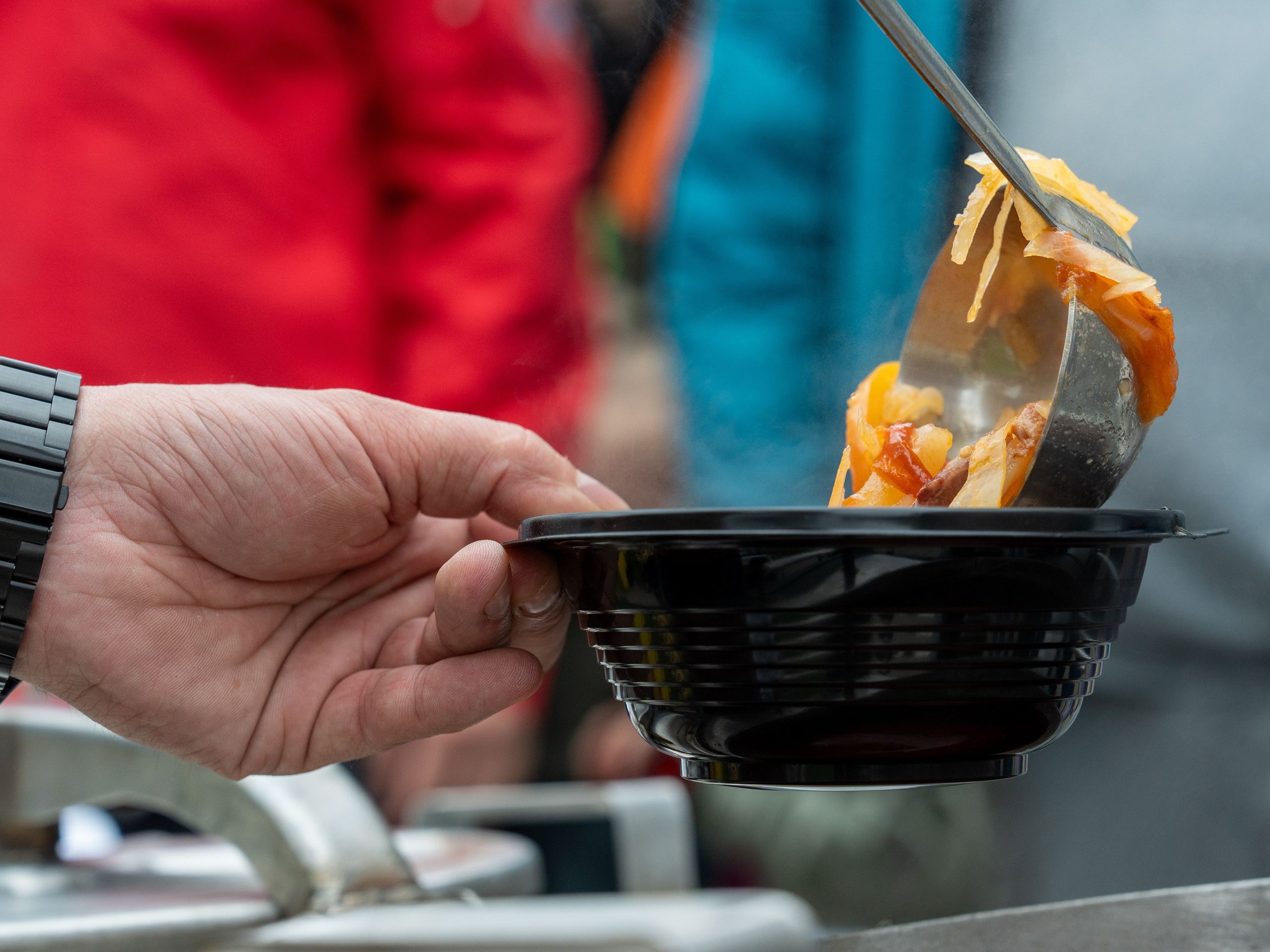 Шествие бессмертного полка 9 мая 2024 Rosa Springs. Репортажный фотограф в Красной Поляне и Сочи Павлюченко Екатерина