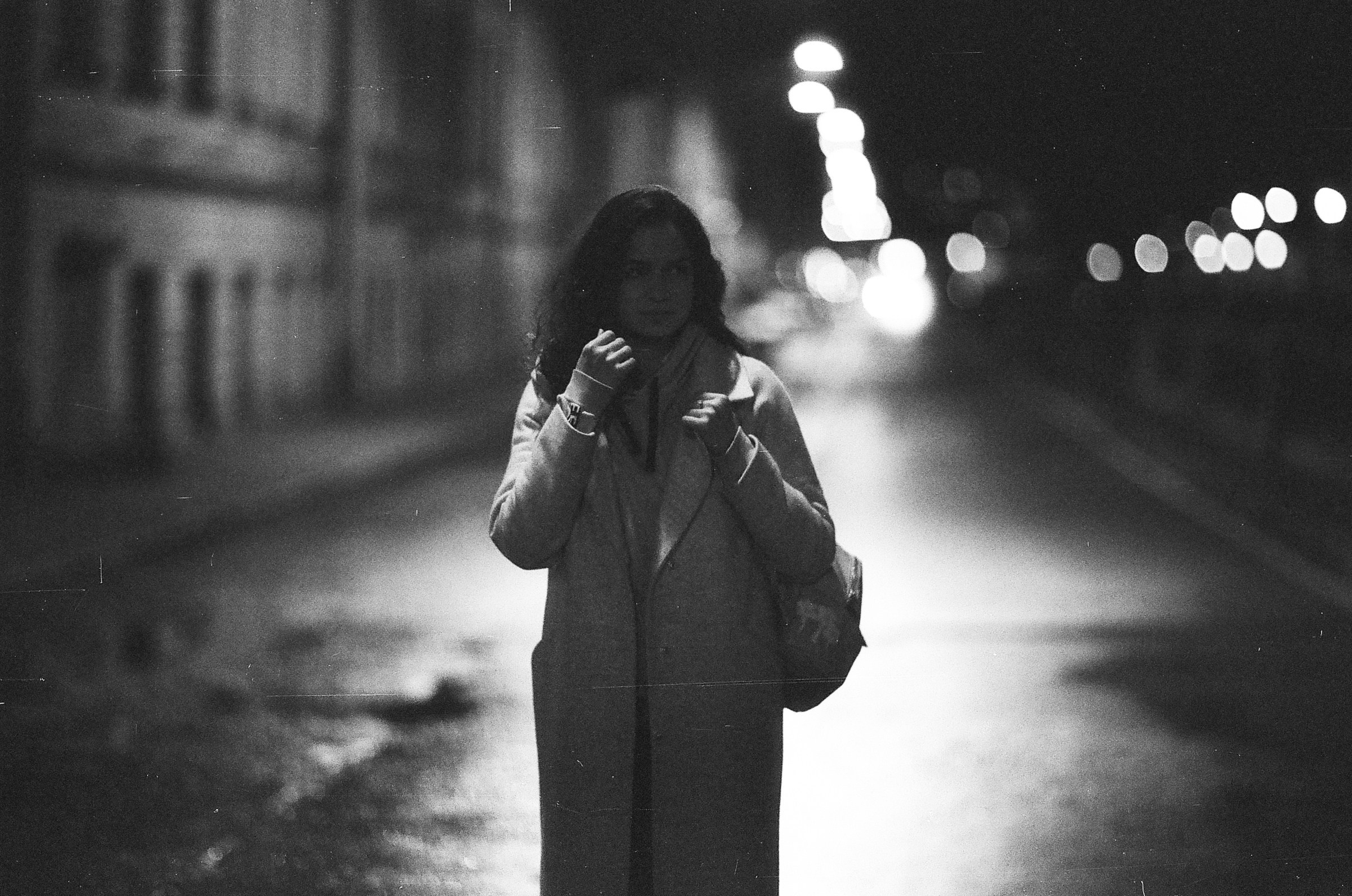 Fomapan 400 Canon 30 + Canon EF 85mm f/1.2L II USM