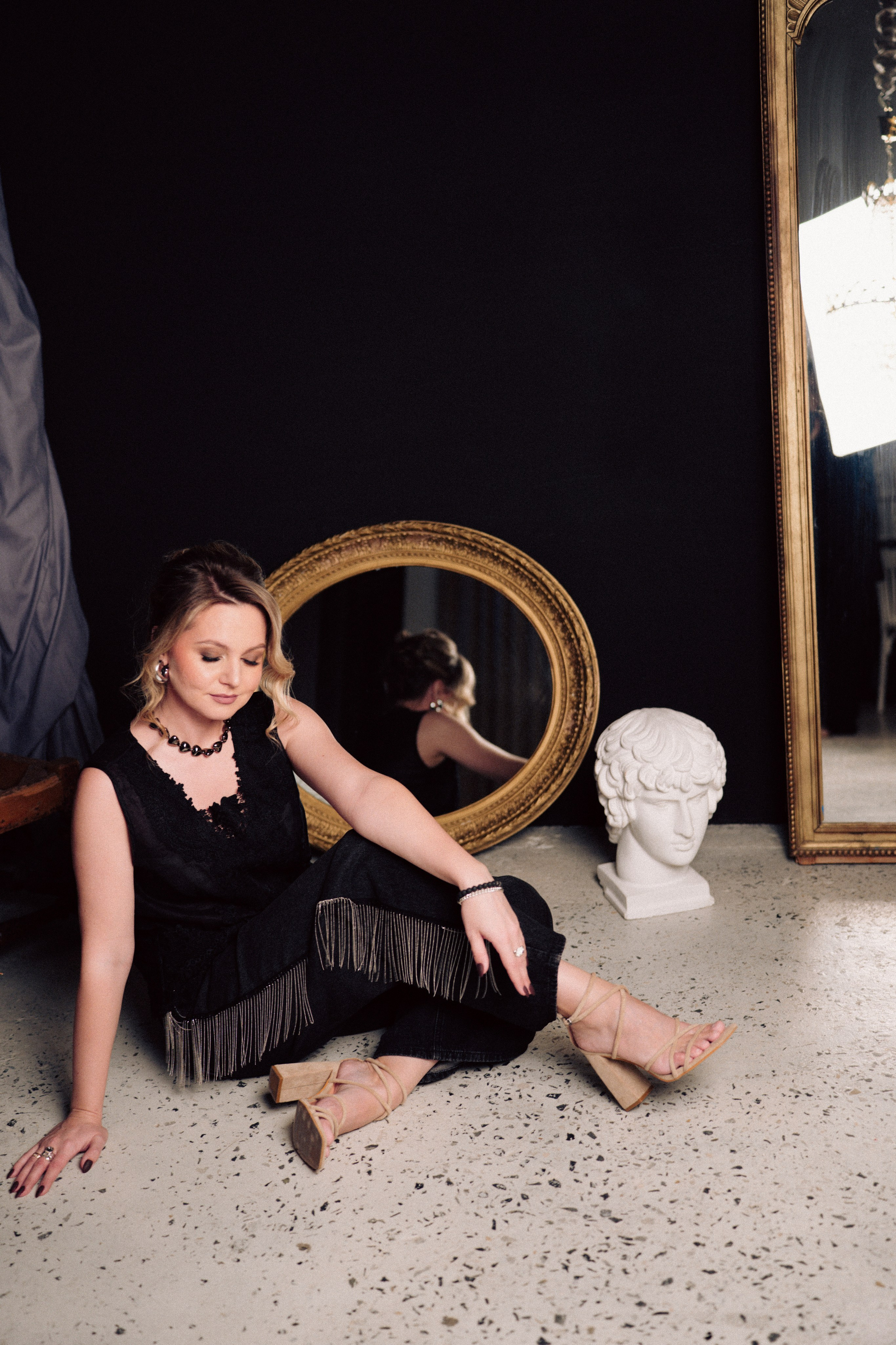 НОВОГОДНЯЯ ФОТОСЕСИИЯ В СТУДИИ ДЛЯ ДЕВУШКИ И ПРОГУЛКА ПО ЧЕРНЫШЕВСКОЙ. Профессиональный фотограф, Санкт-Петербург — Виктория Богомолова