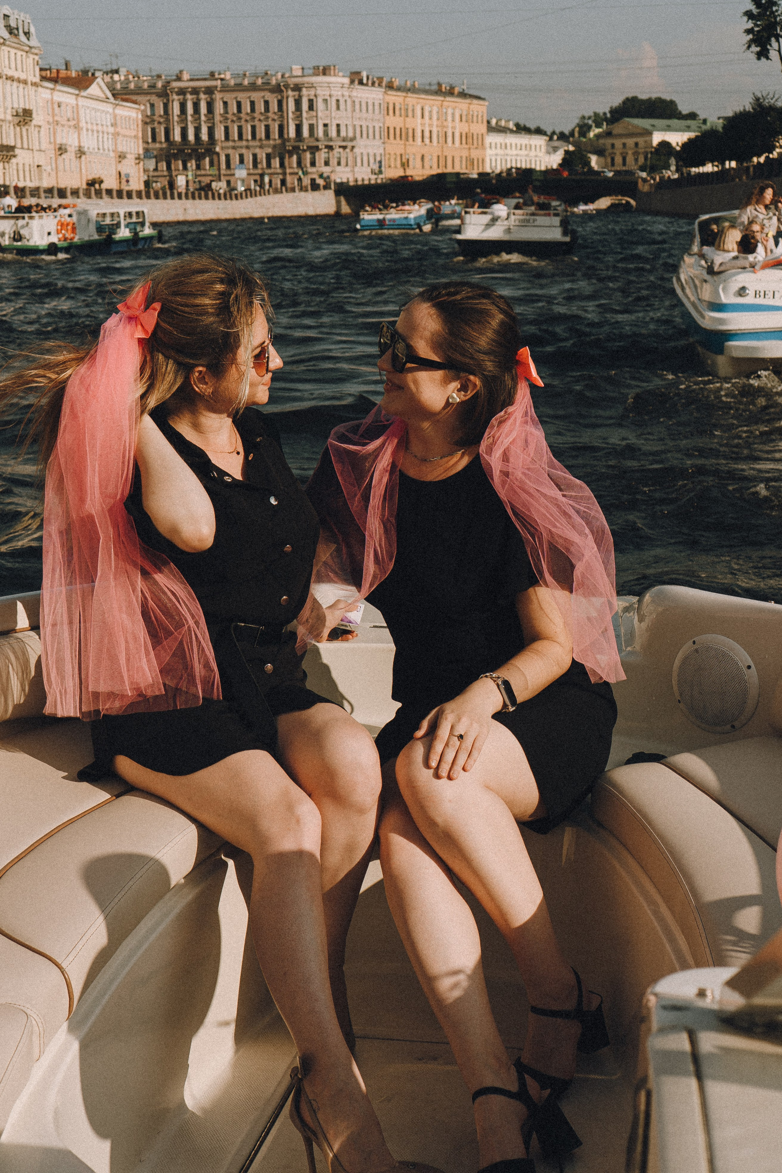 ДЕВИЧНИК НА КАТЕРЕ. Профессиональный фотограф, Санкт-Петербург — Виктория Богомолова